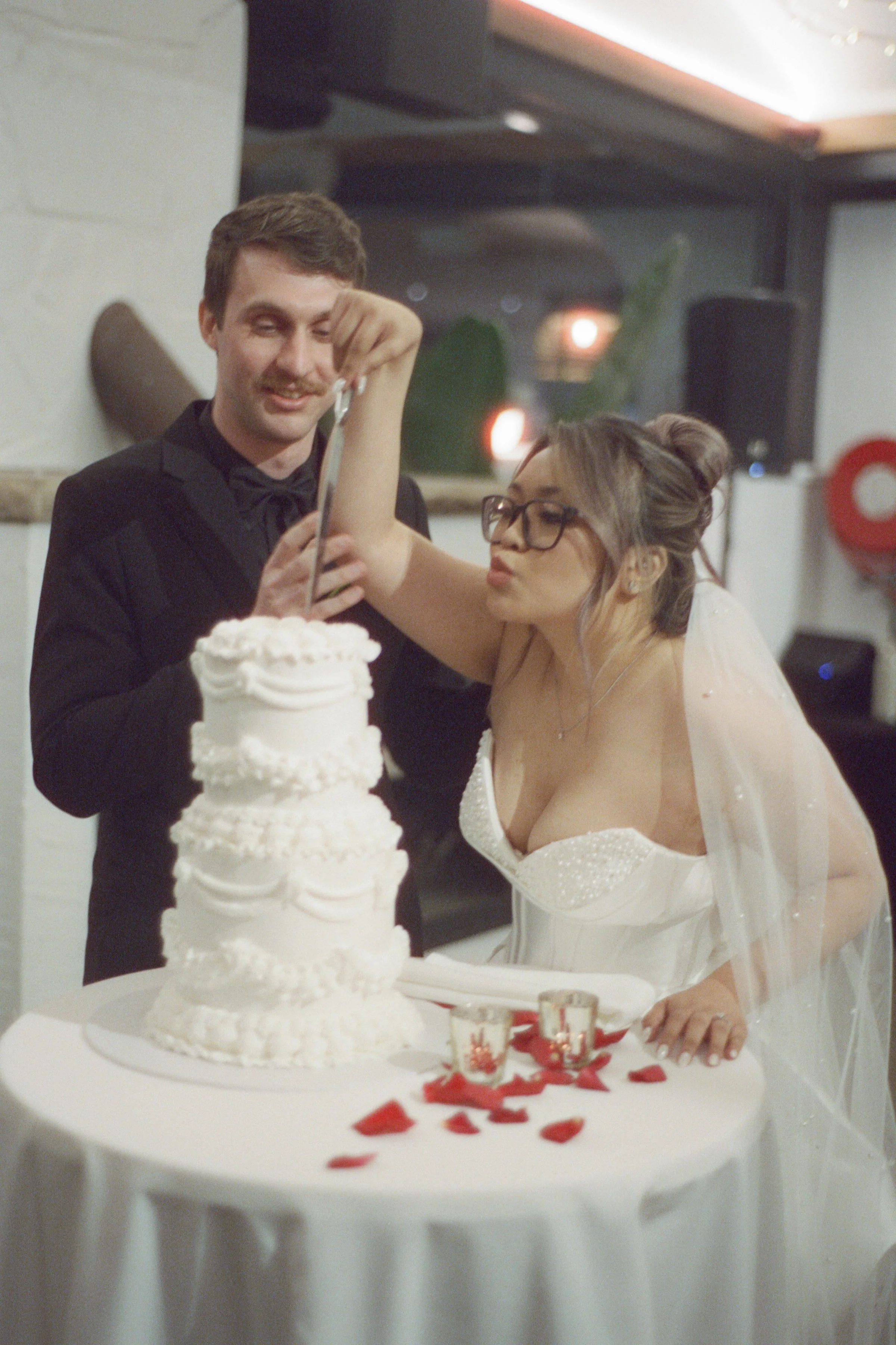 Ashley_Connor_Sydney_Film_Wedding_Photographer_BarefootandBearded-79.jpg