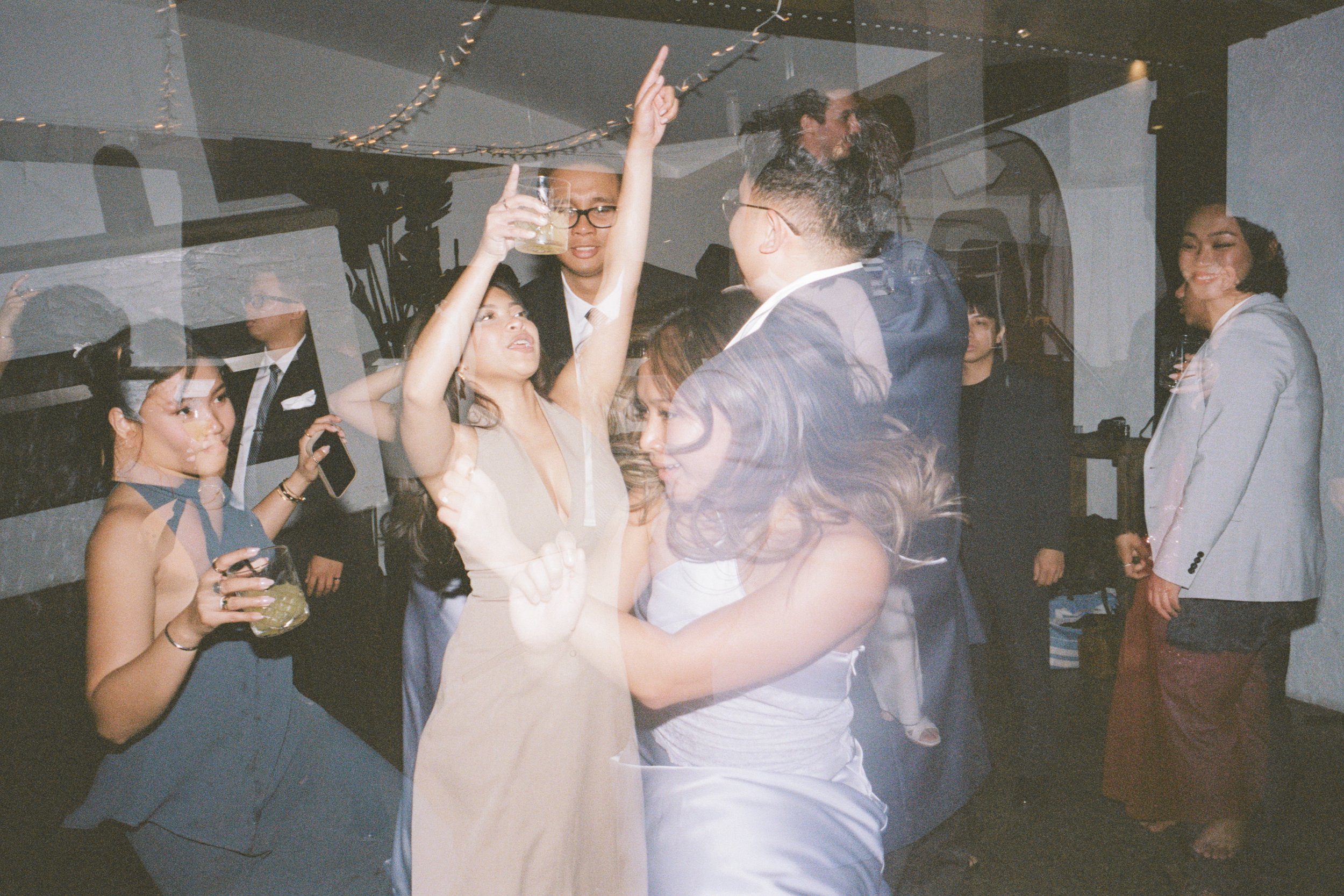 Ashley_Connor_Sydney_Film_Wedding_Photographer_BarefootandBearded-27.jpg