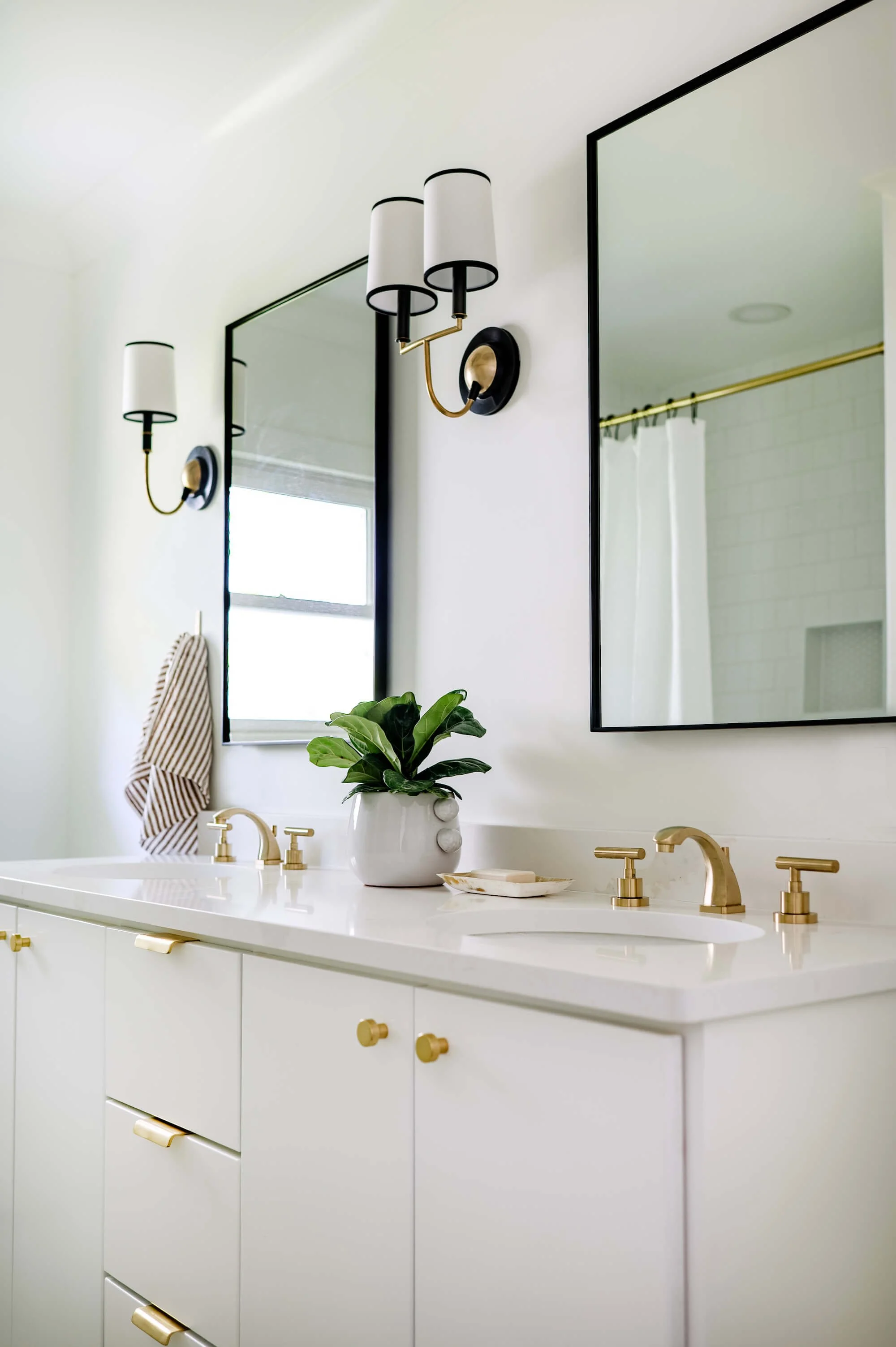 Mayfair - J&J bath.jpg