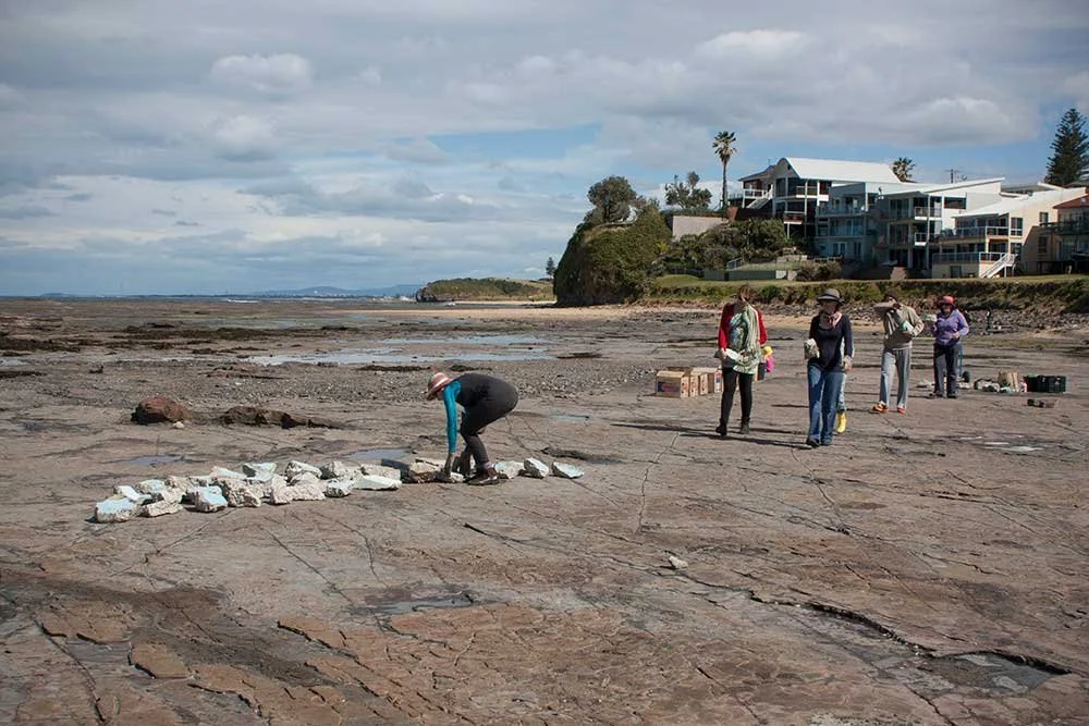 Full (Blue) Moon, Coledale rock platform, 31 August 2012 (construction), foraged sea-pool concrete, humans, approximately 4.7 metres