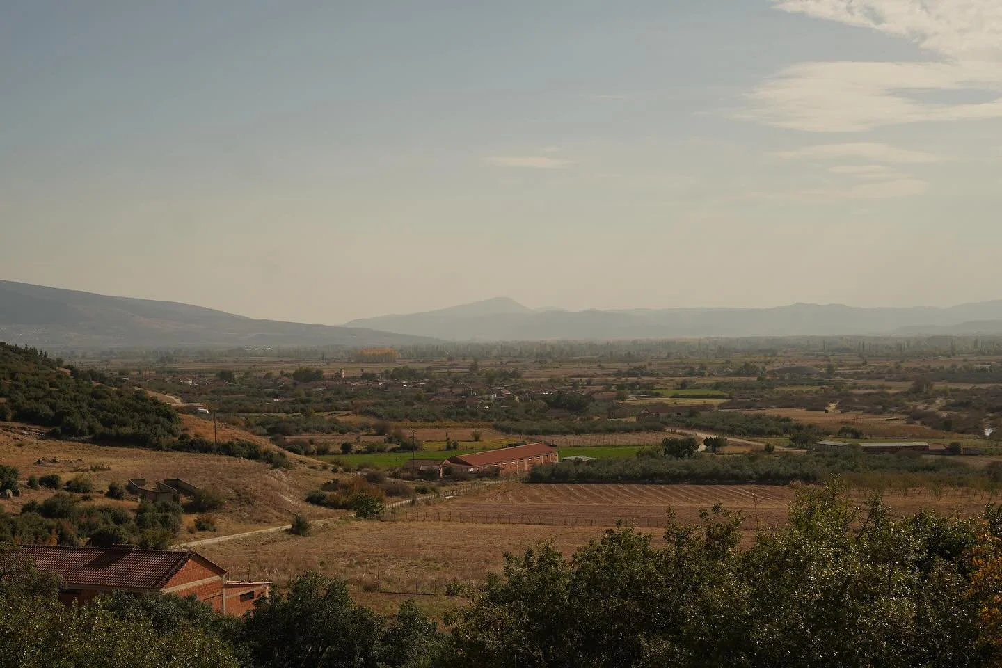 welcome to the village 
&bull;
&bull;
&bull;
&bull;
#greece #greekvillage #travelphotography #greecetravel #mountainvillage #travel #photography