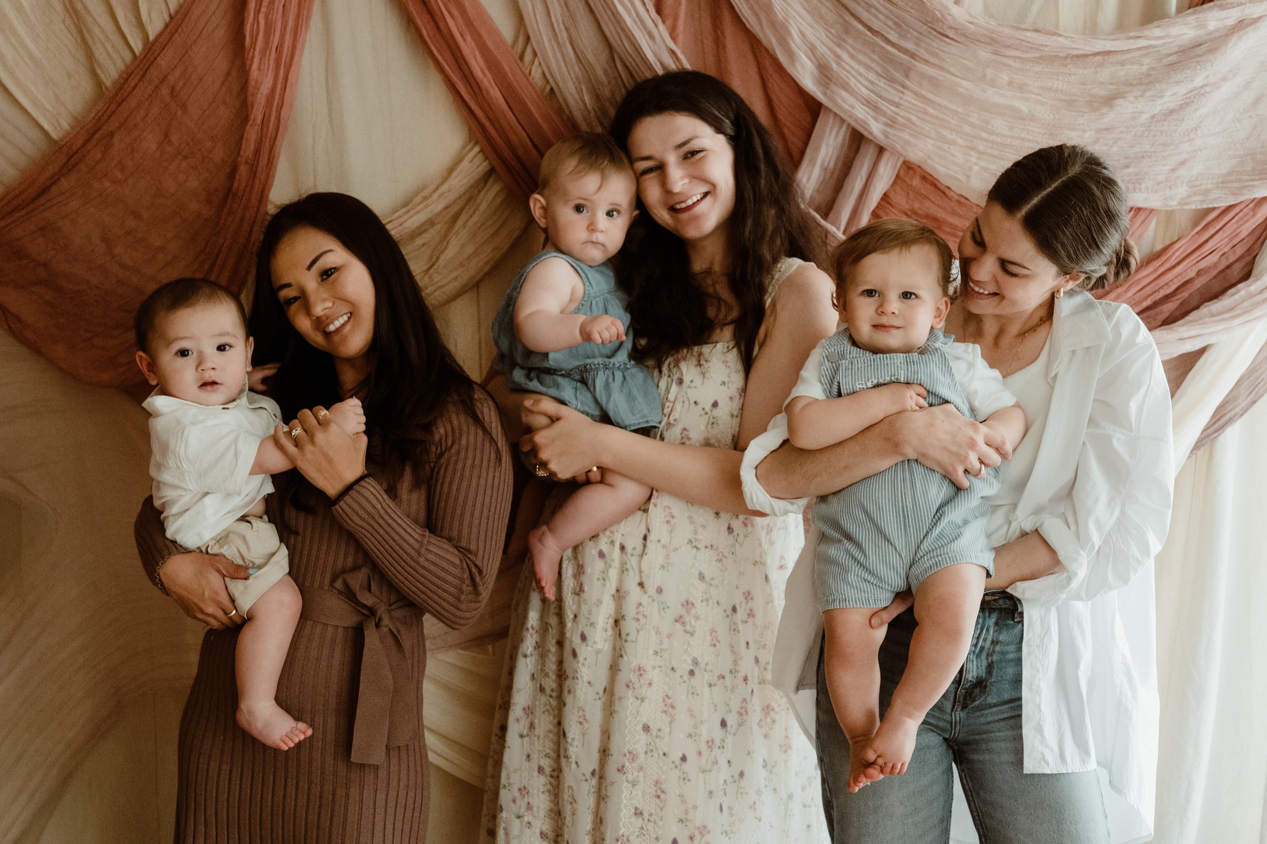 Playgroup for parents in Brisbane South west suburbs with toys and refreshments in Jindalee, Kenmore, Middle Park, Riverhills, Mount Ommaney, Mothers groups
