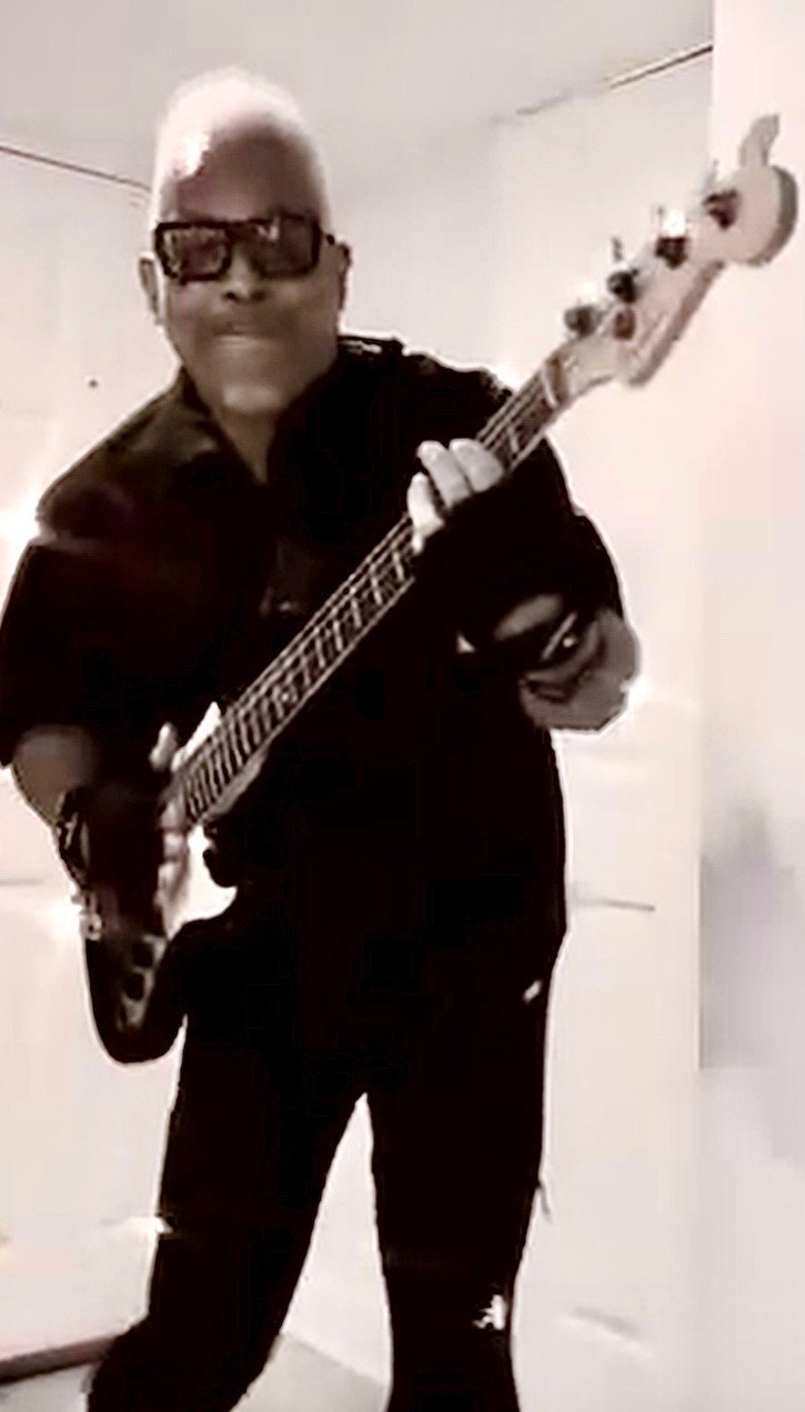 David Pilgrim - Bass