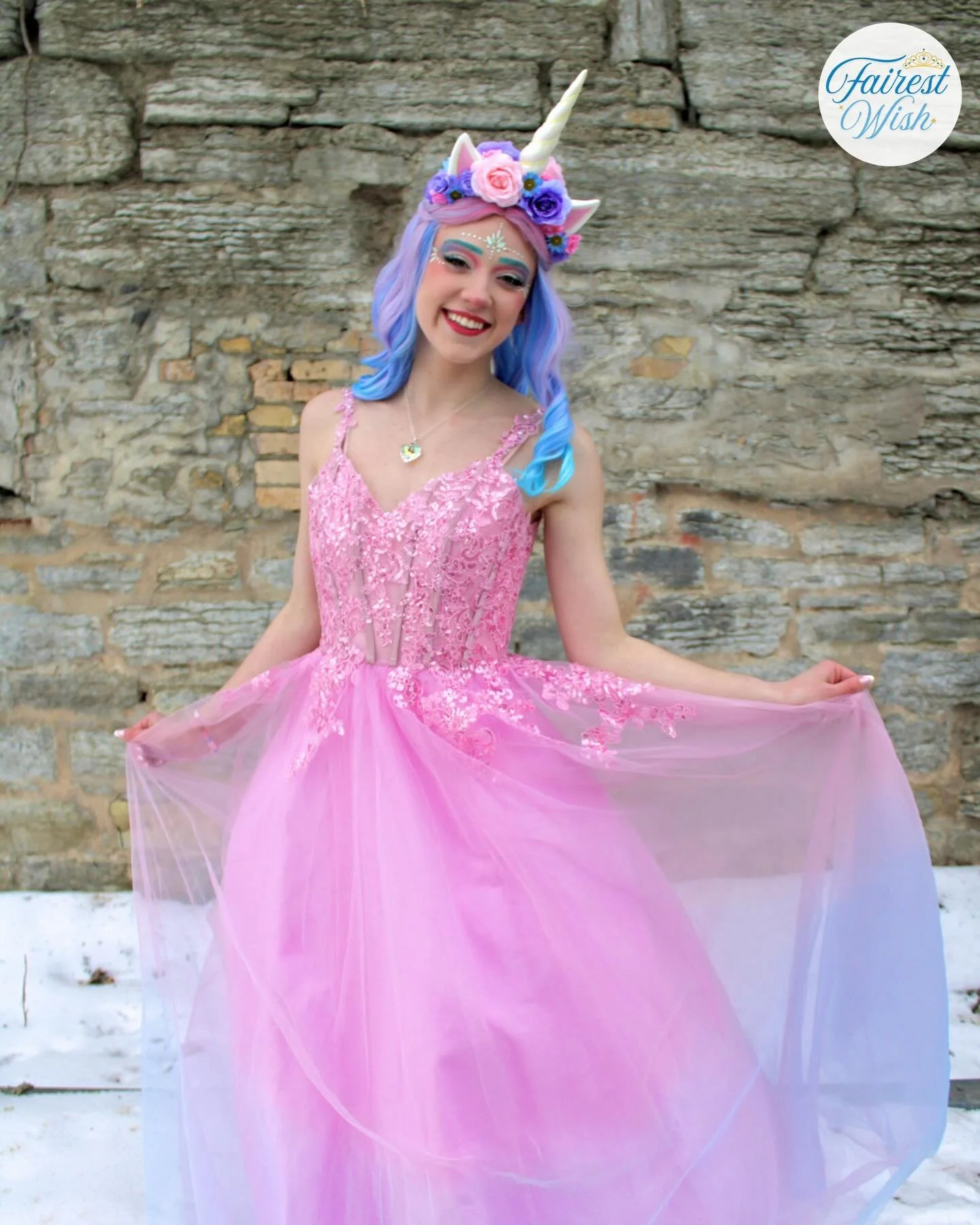 Pretty in pink 💕

Invite the Unicorn Princess to your child&rsquo;s next party for guaranteed sparkle and smiles! ✨

Call or text 612-405-8824 to book a party with Shimmer! 🦄

.

.

.

#blainemn #applevalley #woodburymn #stillwatermn #anoka