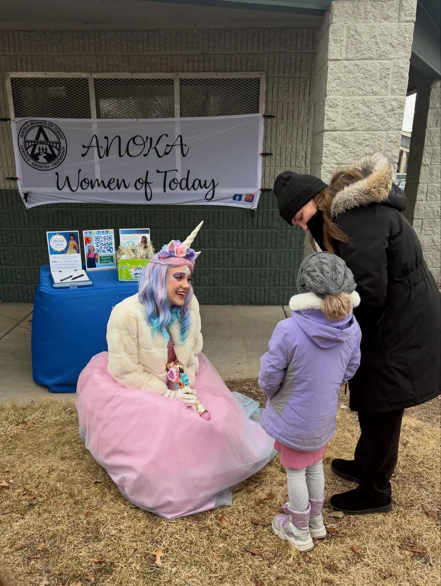 What an egg-cellent weekend! 🐣

A huge thank you to the @mn_awt_ for inviting the Unicorn Princess to the Egg Hunt and Bunny Party on Saturday! 💕

.

.

.

#anoka #egghunt #bunnyparty #unicornprincess #eventsminnesota