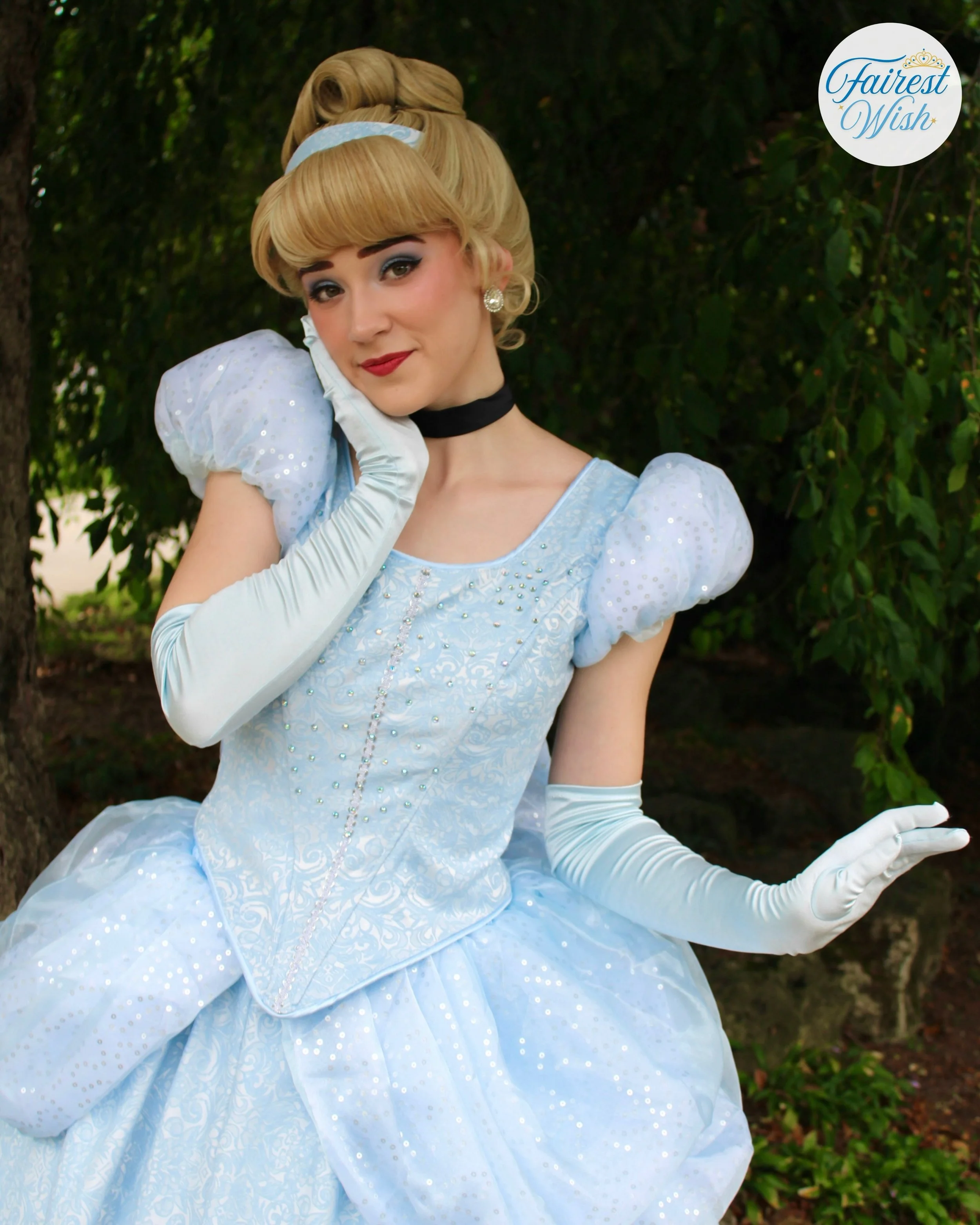 Bibbidi bobbidi boo! Presenting a brand new princess for you! ✨

Meet the Glass Slipper Princess 💙

She reminds us to believe in ourselves and never stop dreaming! Now available for booking at my website (🔗 in bio)! 👑

.

.

.

#princessparty #gla