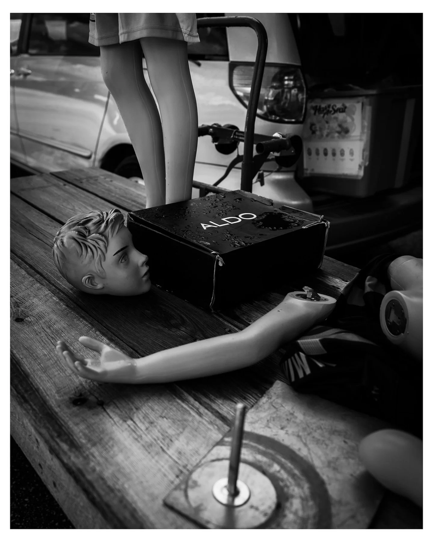 &ldquo;Outside&rdquo;.
.
.
.
.
.
#photographer #street #photography #art #streetphotography