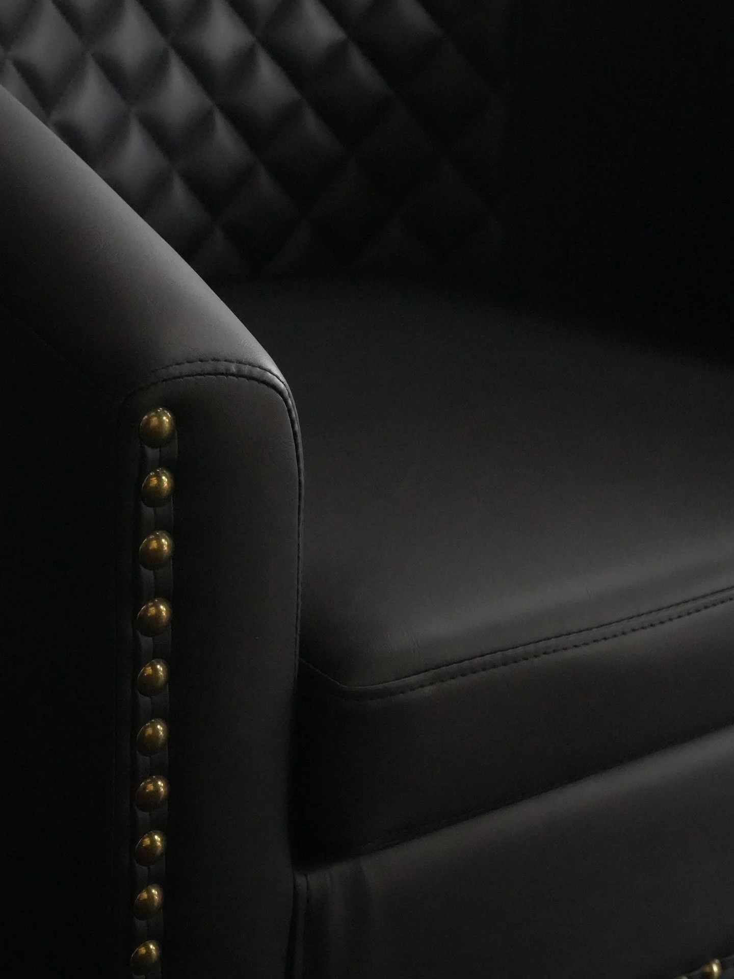It&rsquo;s all in the details&hellip; 🔍 

#scv #santaclarita #newhall #newhallca #oldtownnewhall #lounge #losangeles #restaurantdecor