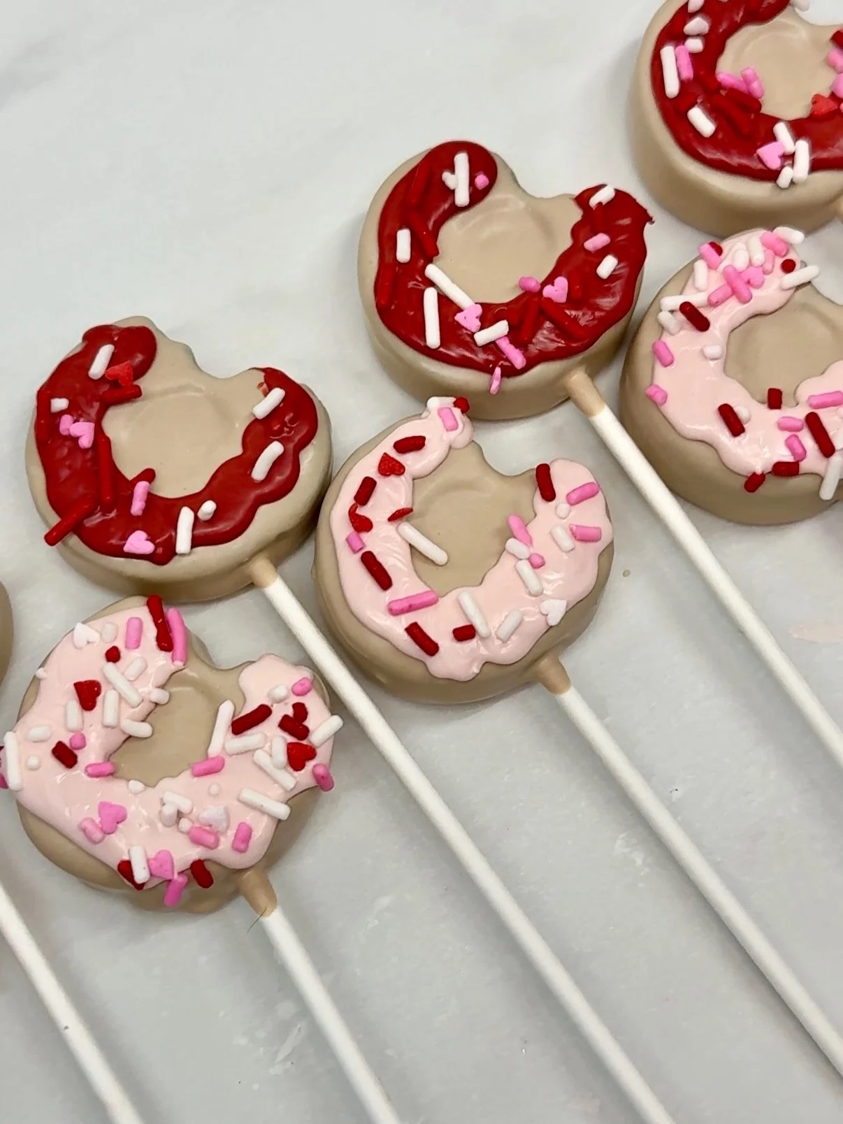 photo dump of 14 days of cake pops! Which design is your fav?🥰💌