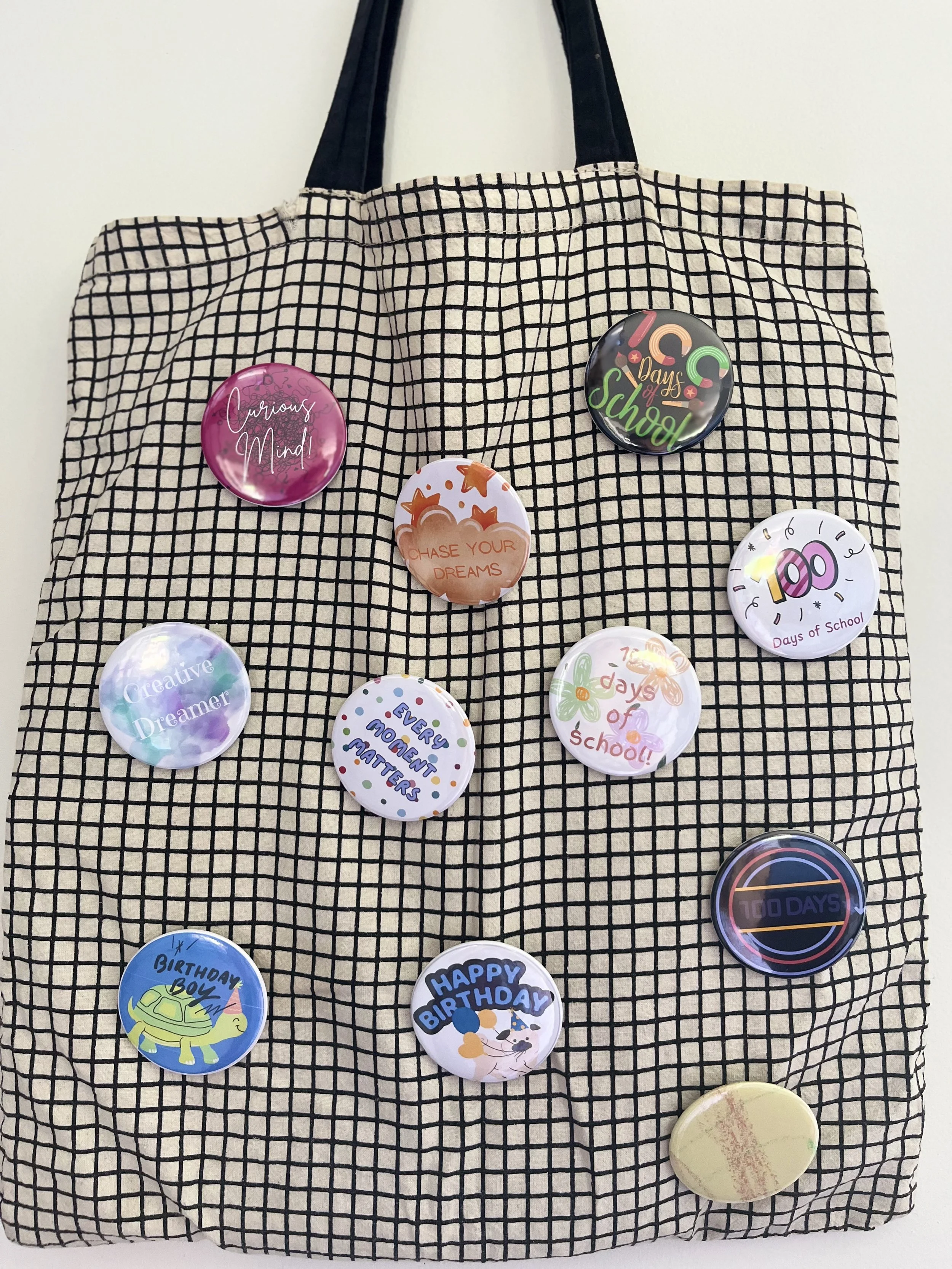 Custom Badge Round | Set of 4