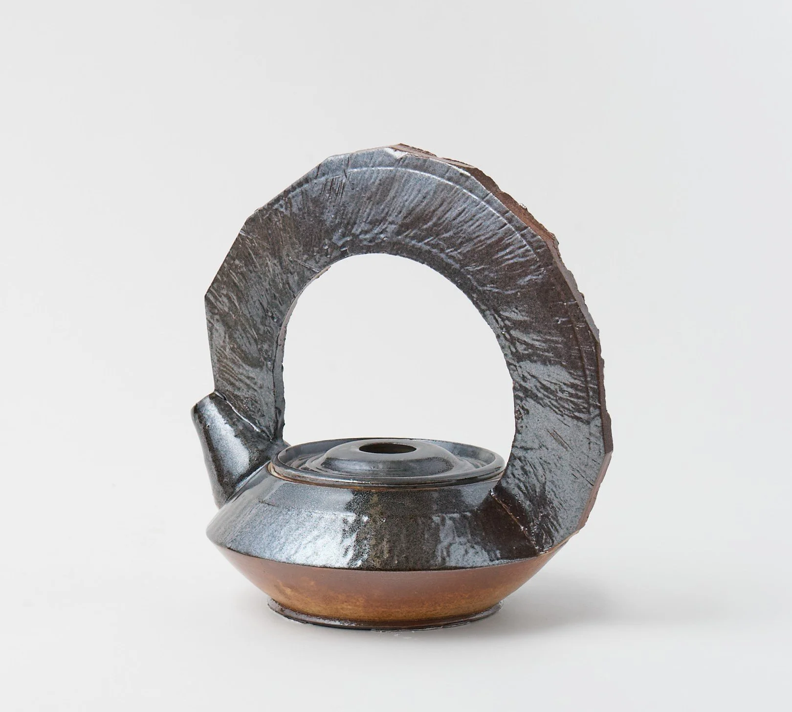 LeonCay_Val Teapot - Leon Cay.jpg