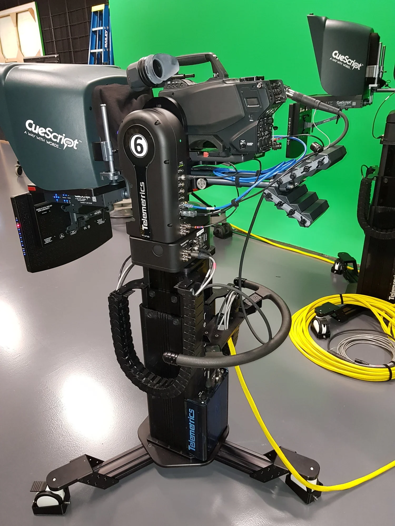 The 7.30 Report goes on air at ABC's first live HD studio