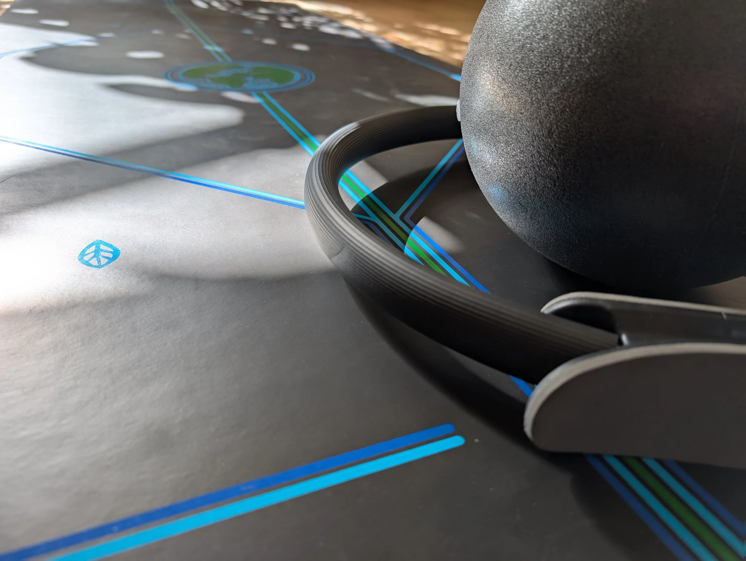 Plates mat, ball and magic circle