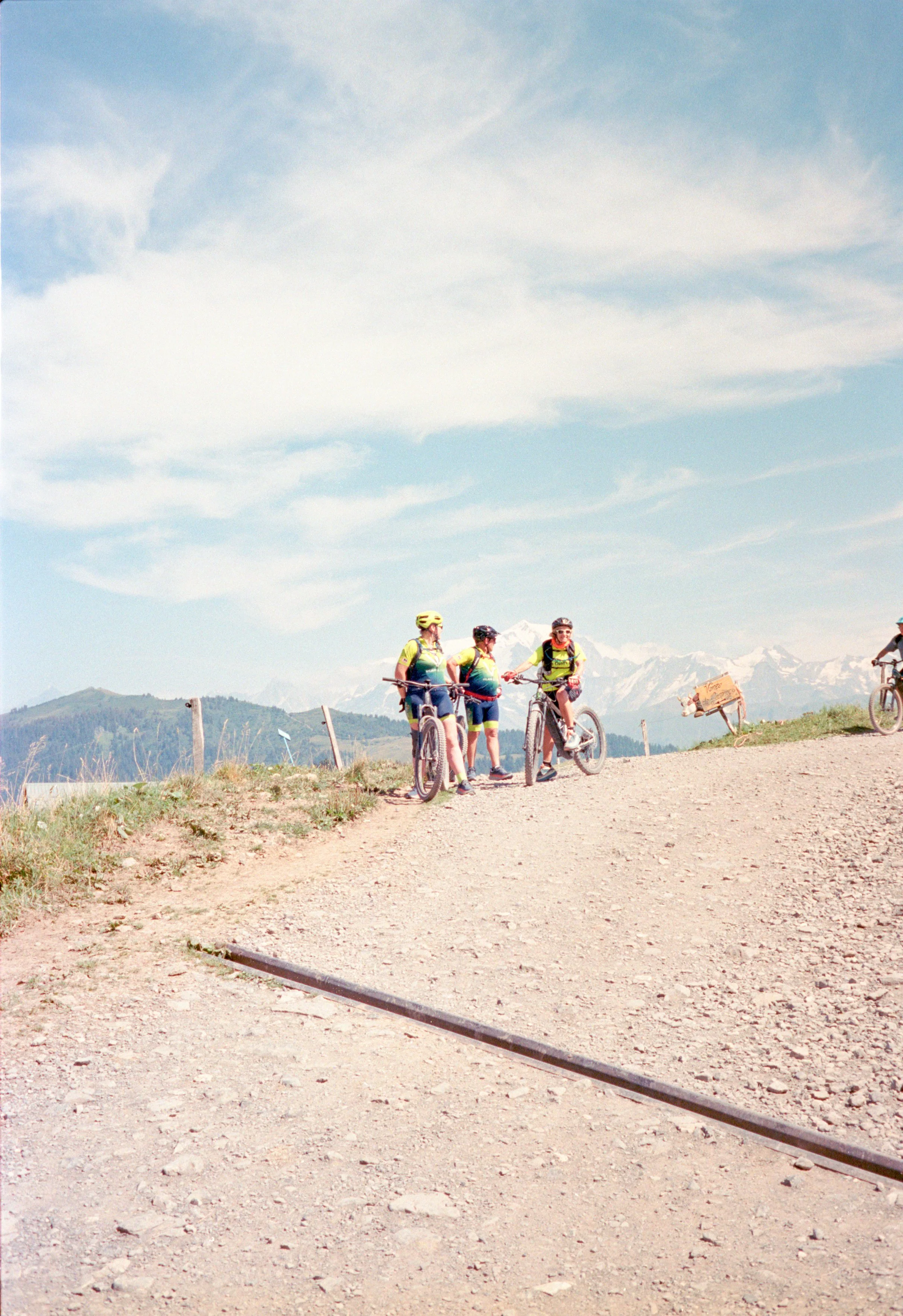 2024-08-17-La Clusaz-06-Leica CL-Portra400-07.jpg