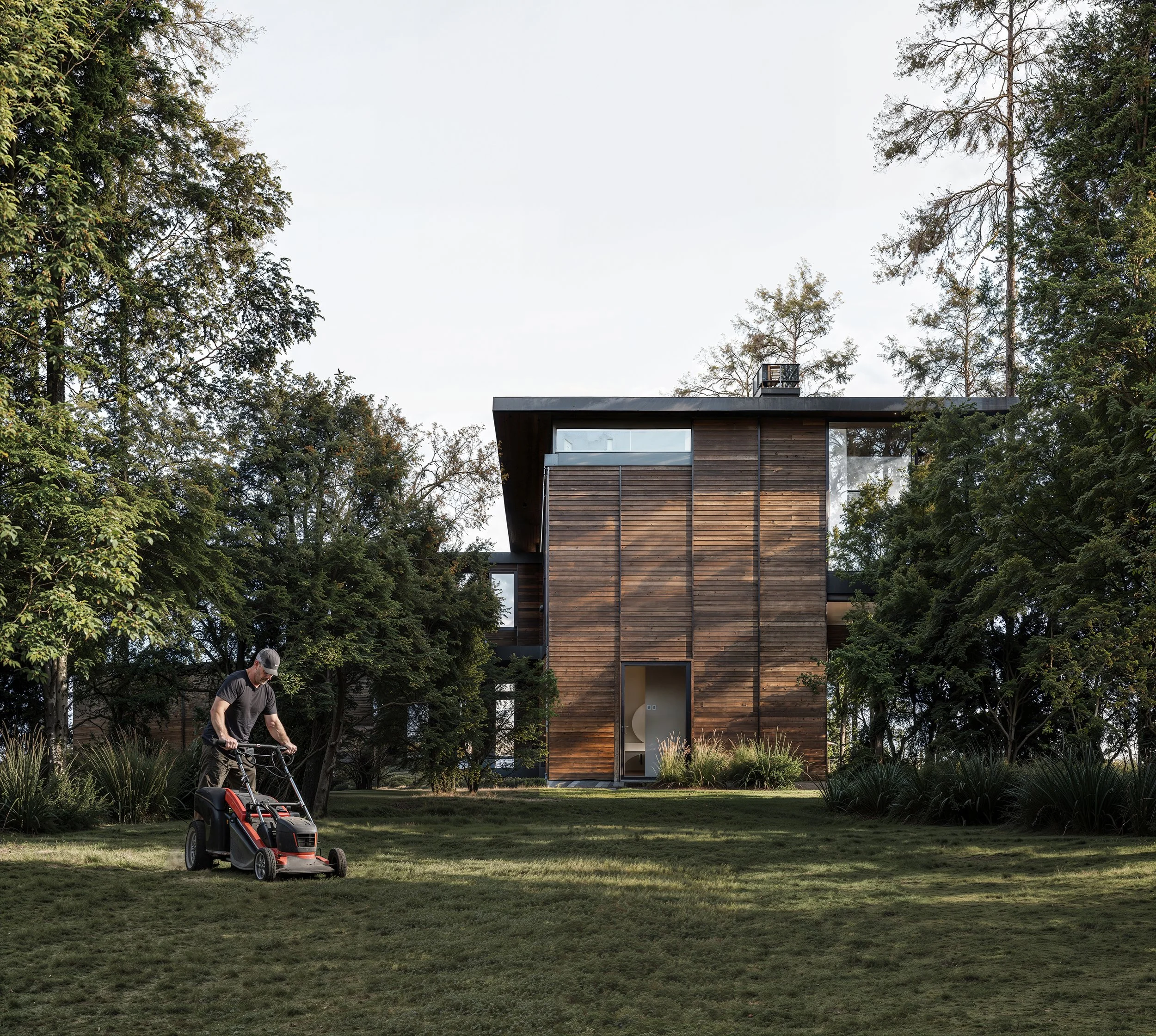 P. Guest House - NNA PPLC -NY, USA