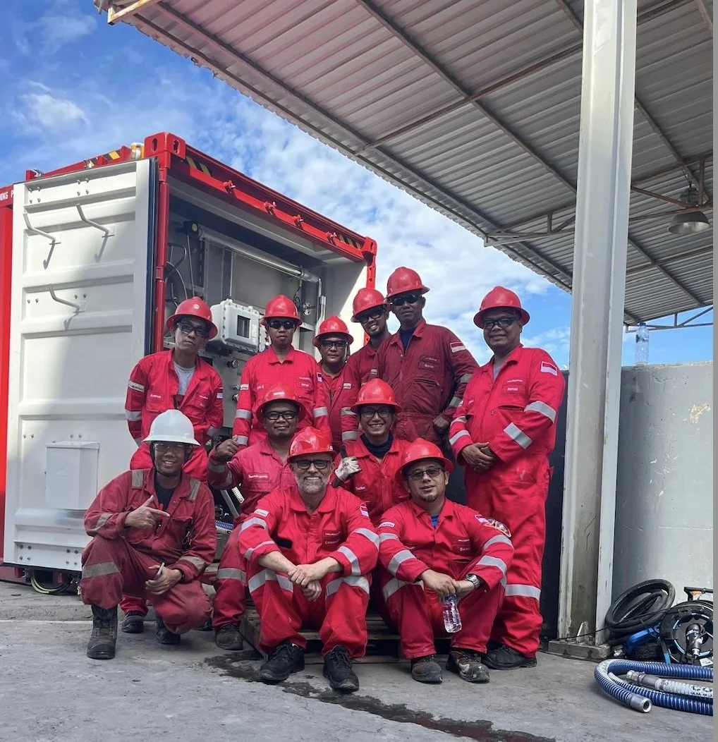 005 Halliburton Indonesia Crew.jpg