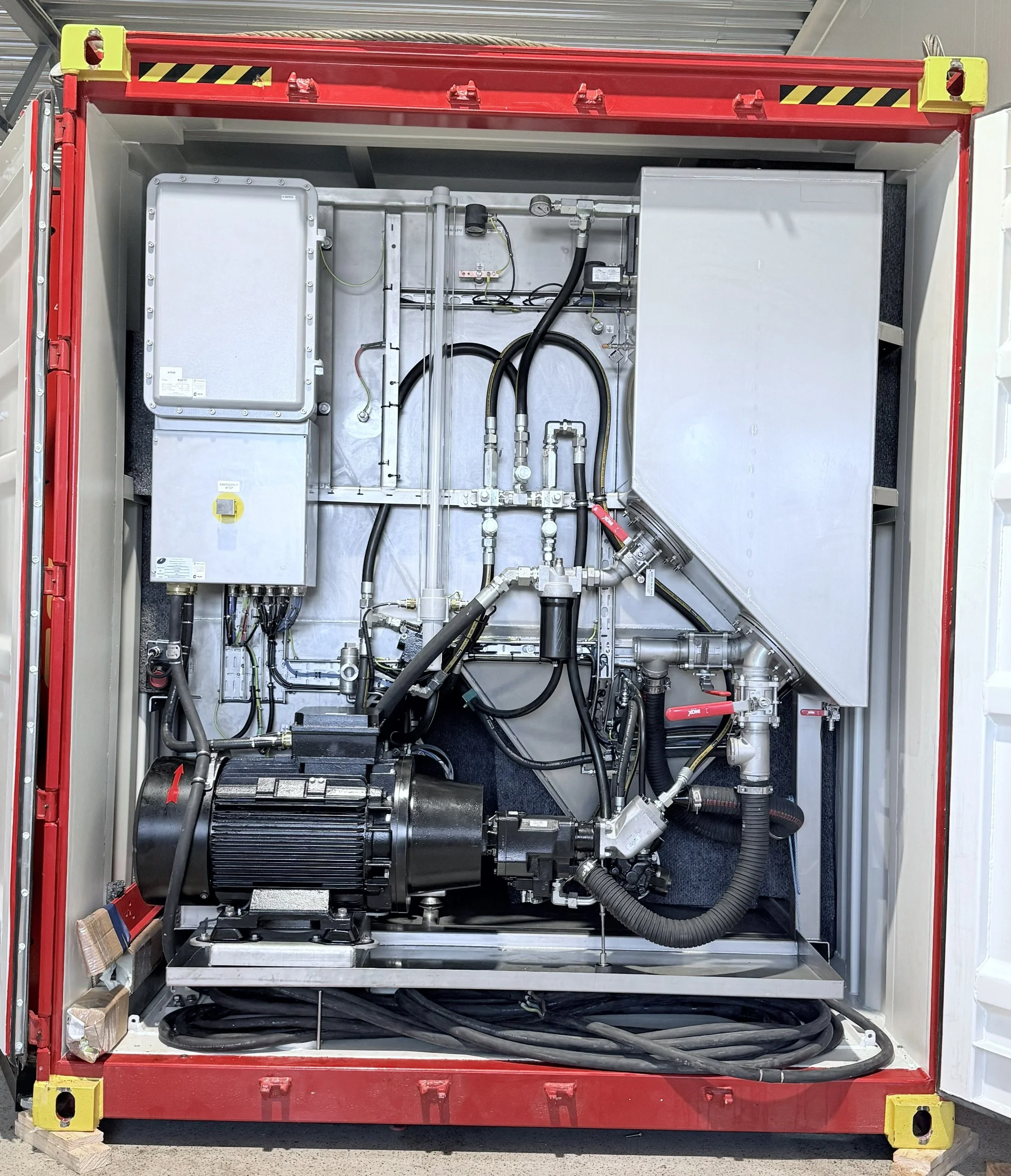 4.1-ECOS-ATC-010_Shipment Halliburton Suriname.jpg