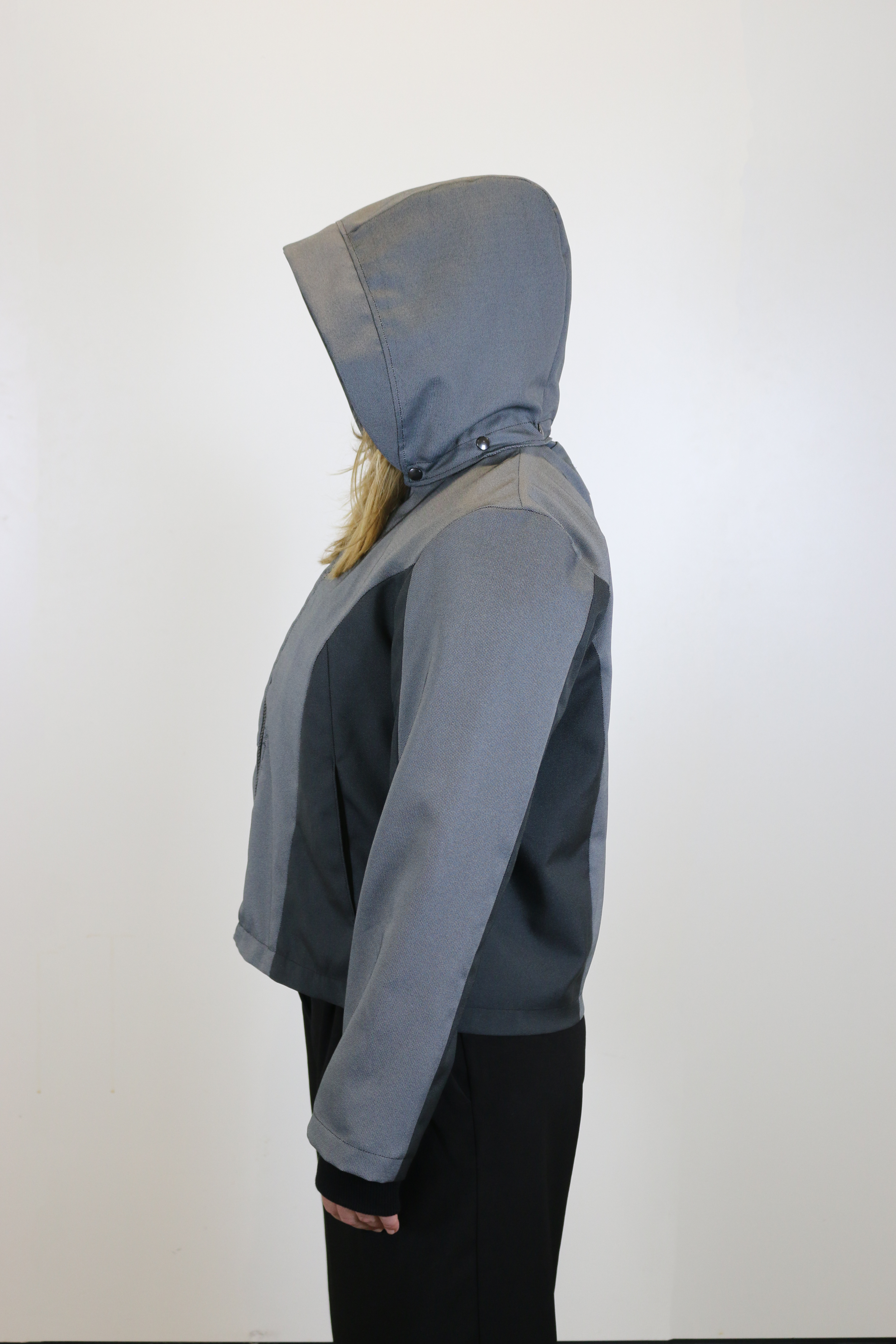 Erin shell w. hood PNG.png