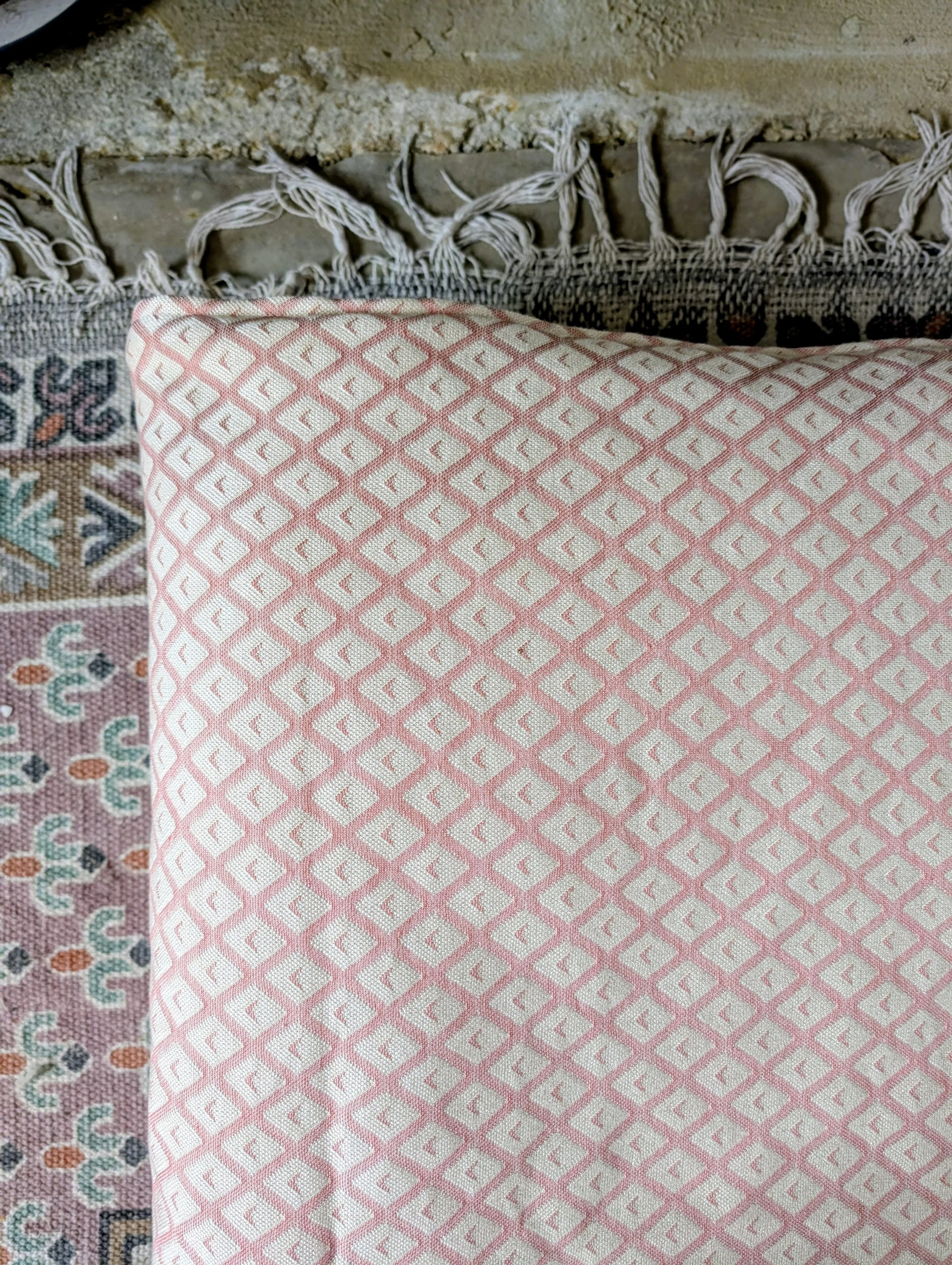 Single Puffy Pink Quilt