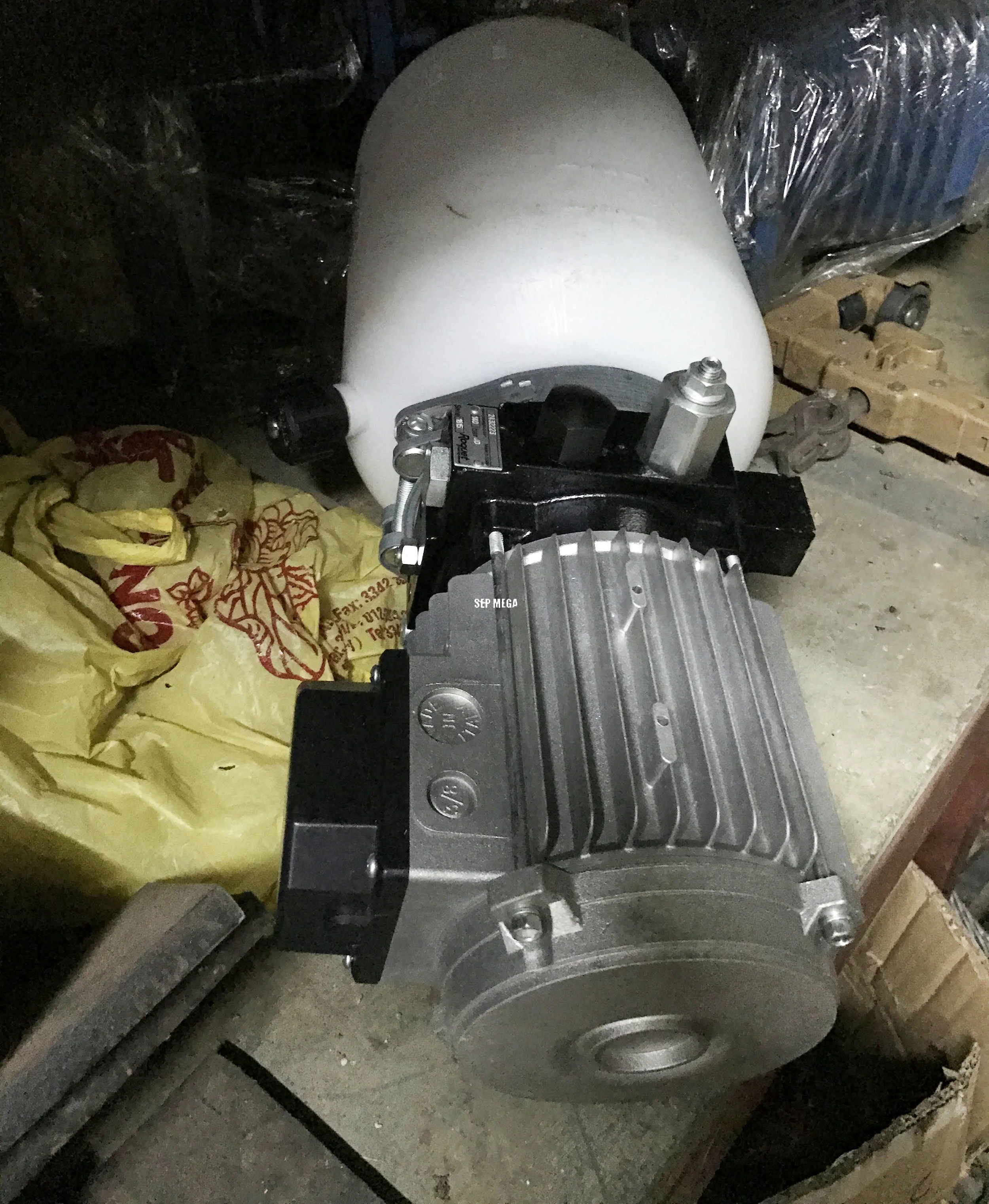 dock leveler malaysia