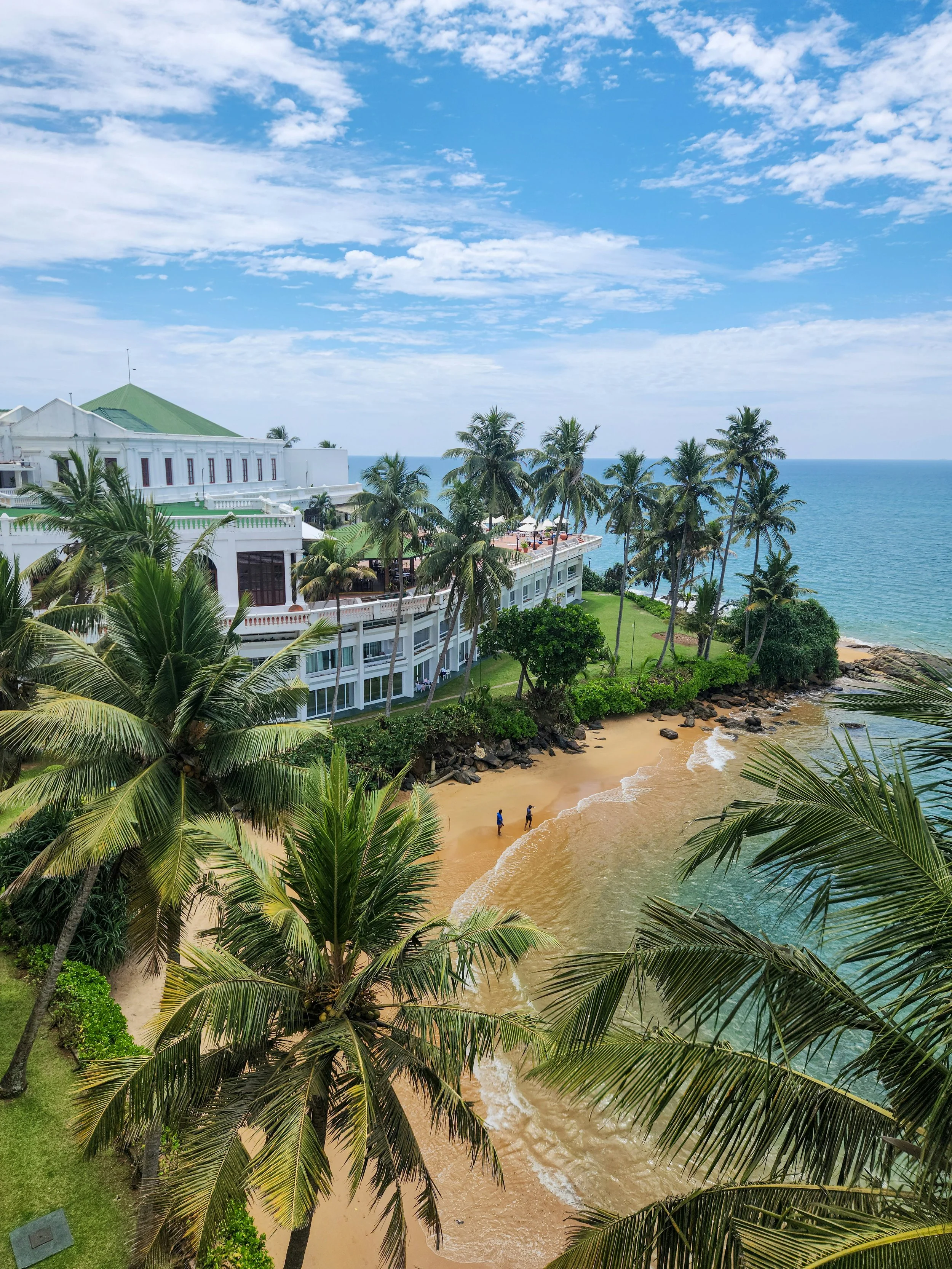 Luxury Holidays to Sri Lanka (more...)