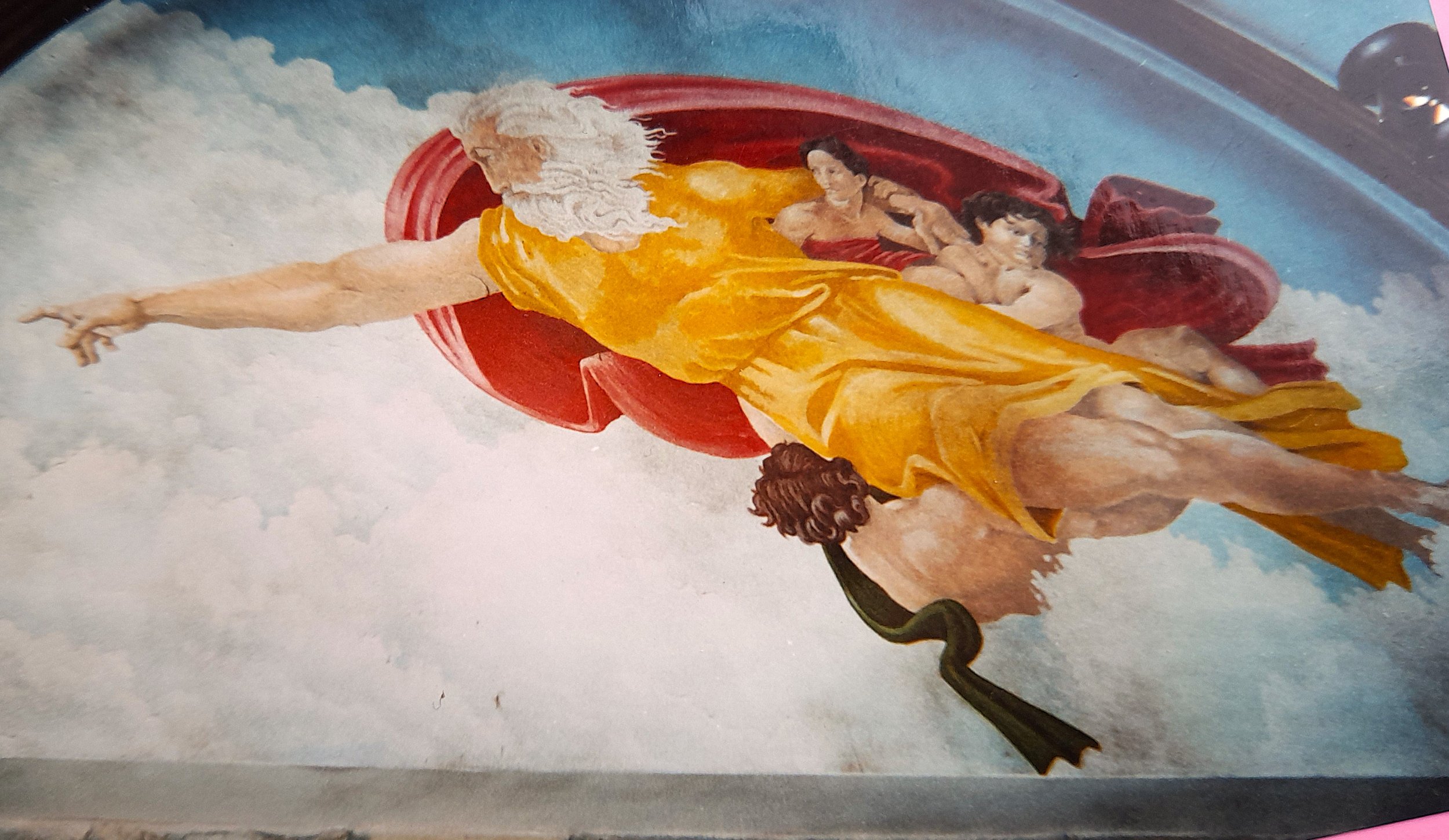 Sister Sara's Bar, Letterkenny