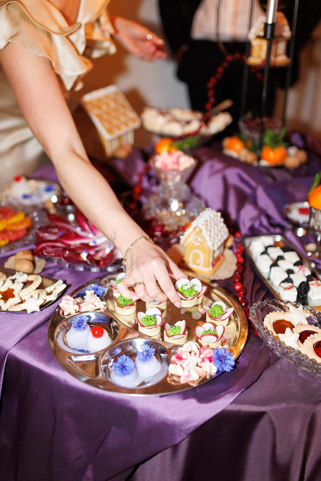 Photography - The Falkenburgs
Styling & Concept - 11:11 weddings