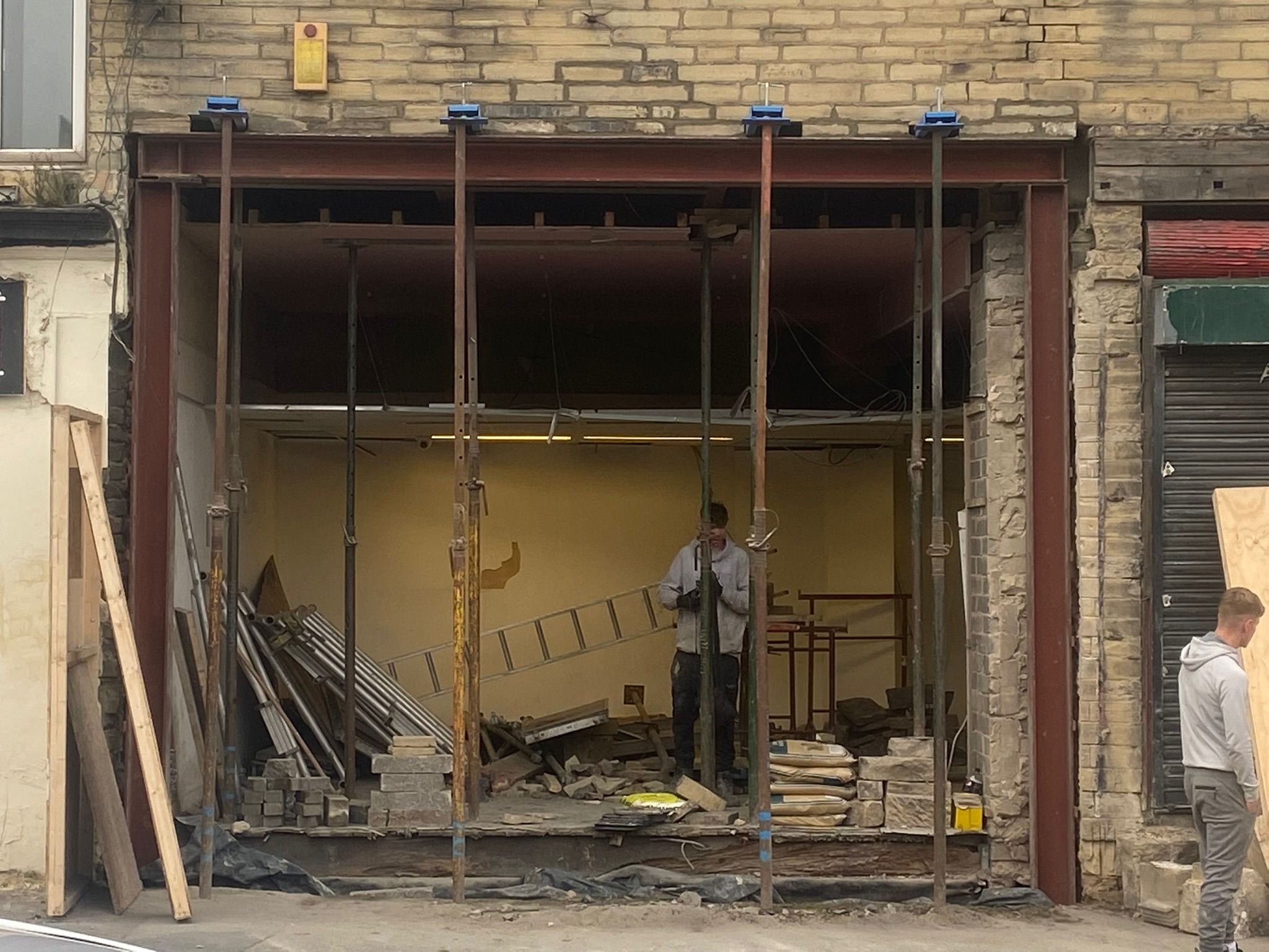 PHOTO-2025-08-28-12-00-32 7.jpg