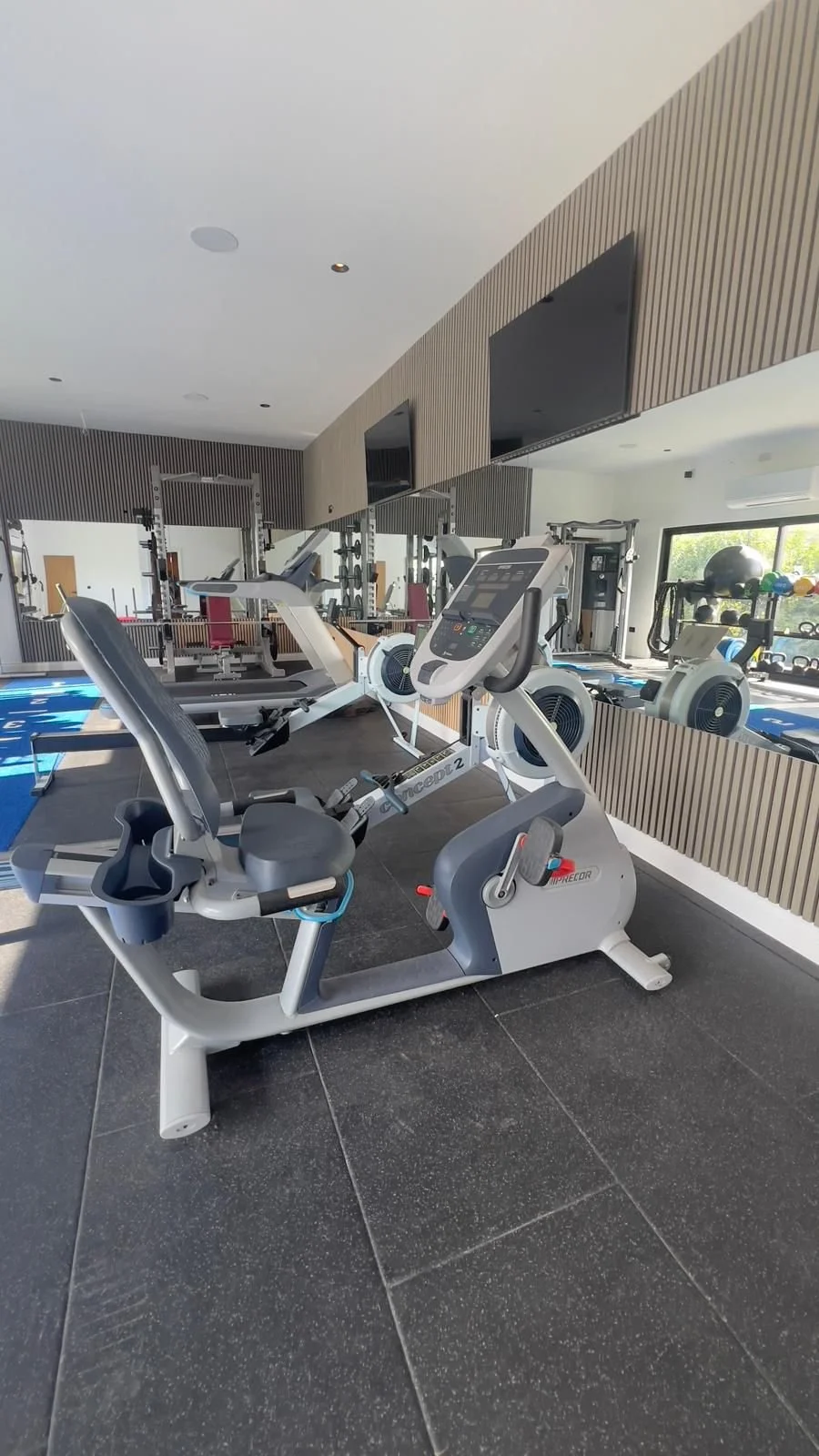 PHOTO-2025-08-28-11-43-56 7.jpg