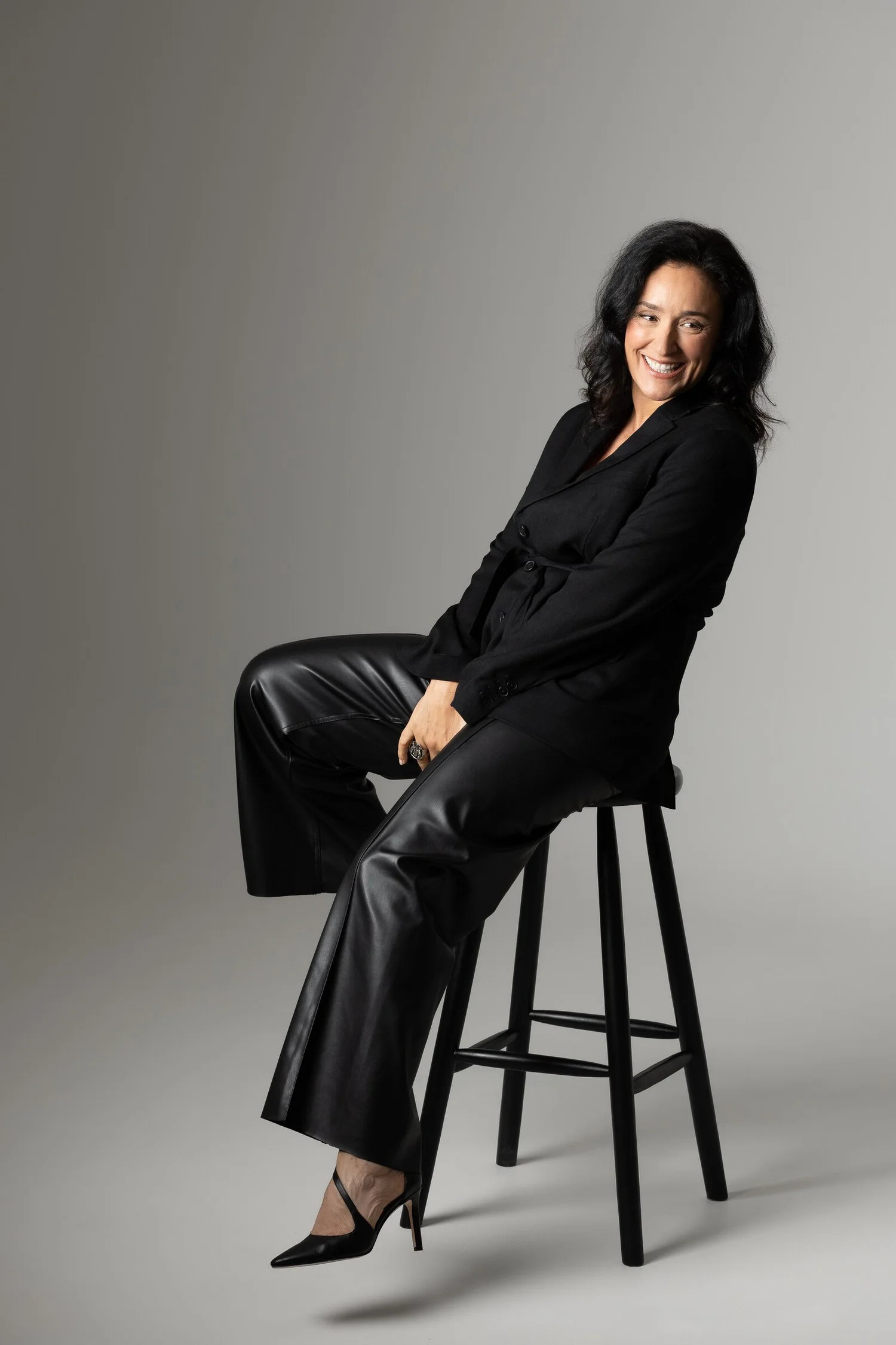 Leticia Andrade photographing a headshot session