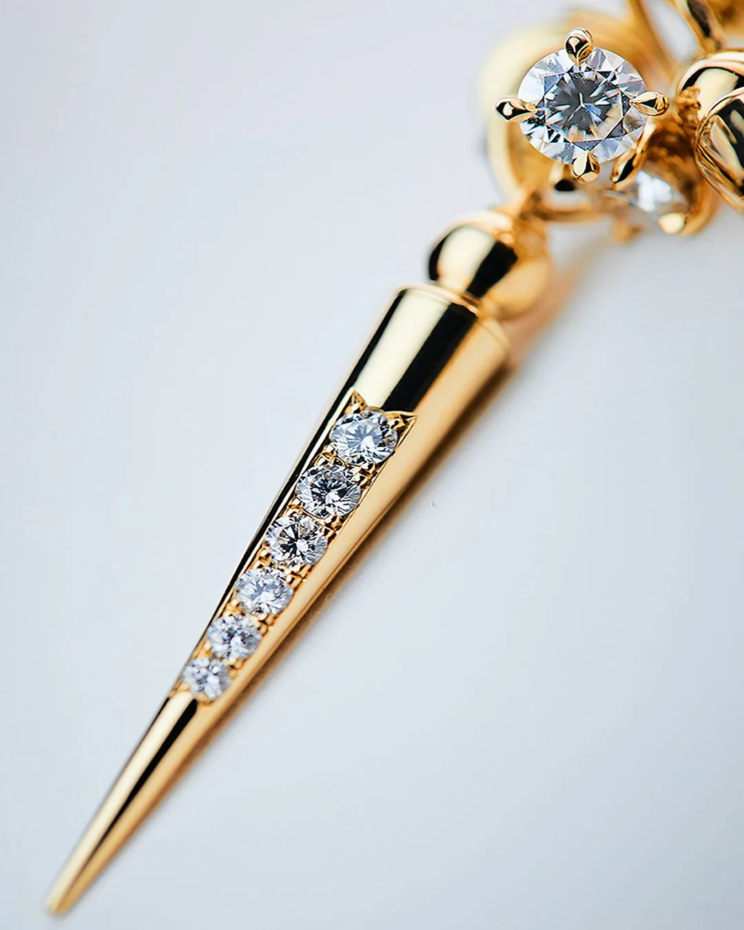 pampille earring_solo_2.01_144dpi_1080x1350.jpg