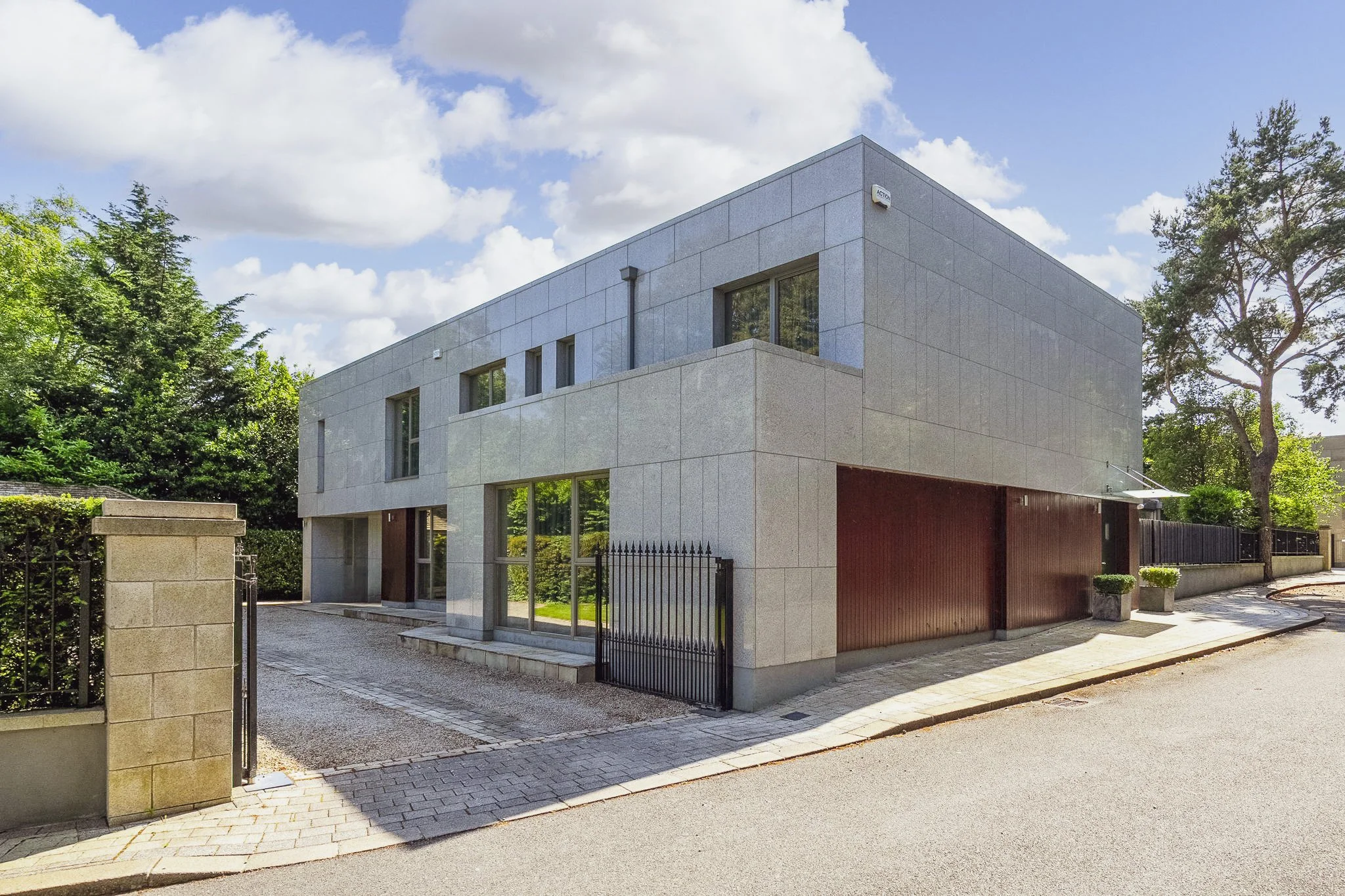 46_PropertyPix.jpg