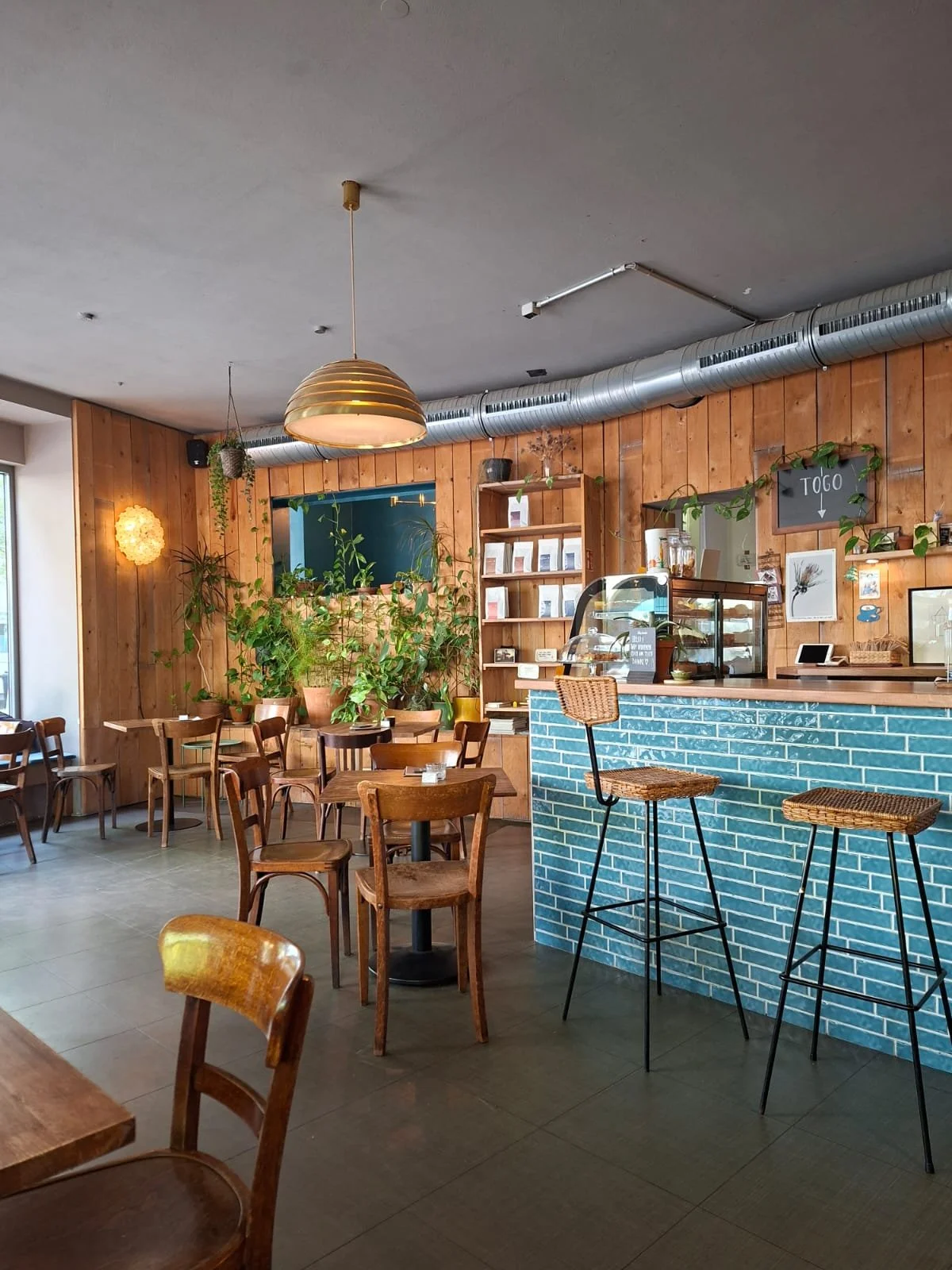 Theke und Innenbereich Café Magnolia