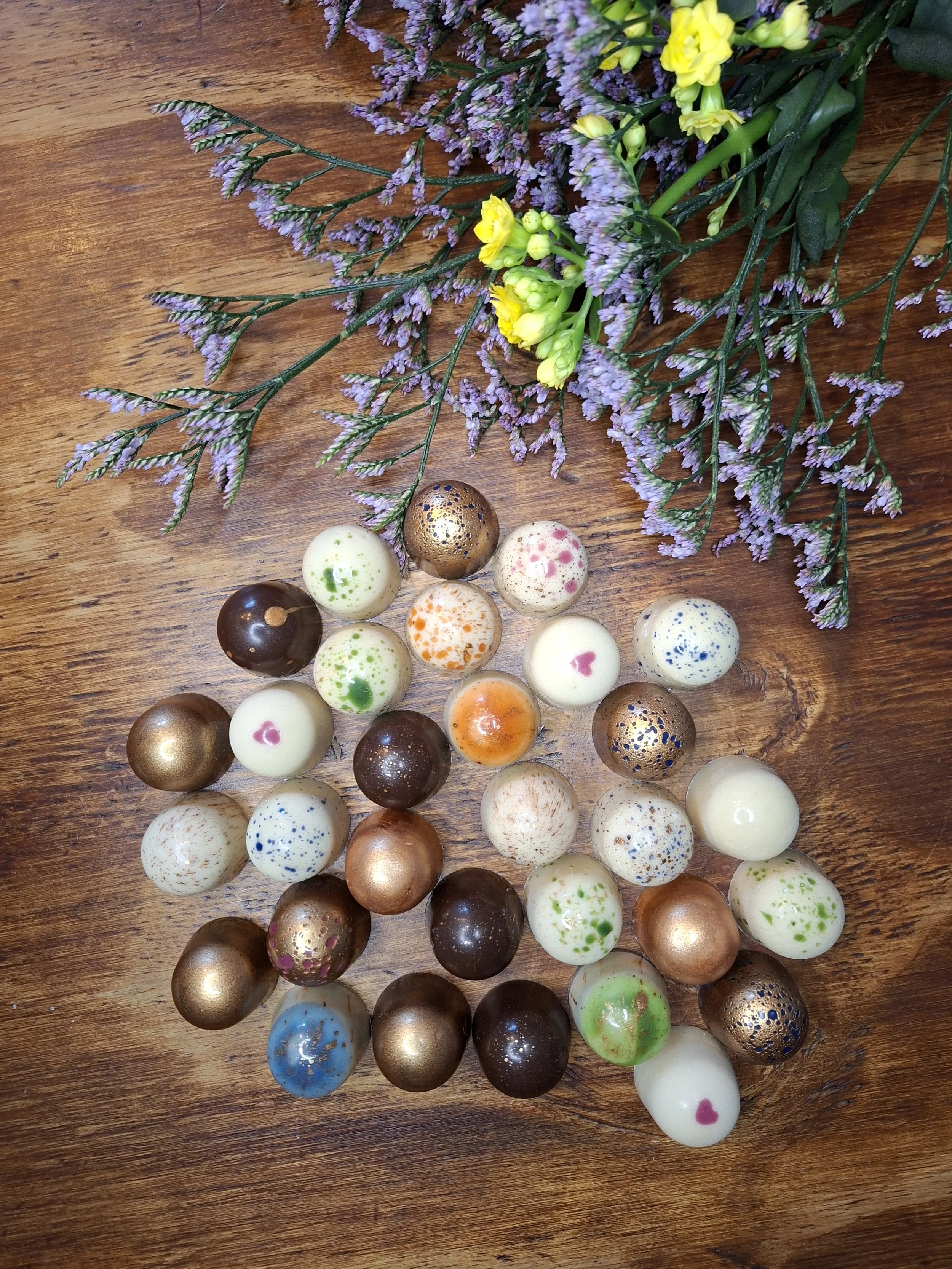 Kleine Auswahl veganer Special Pralinen