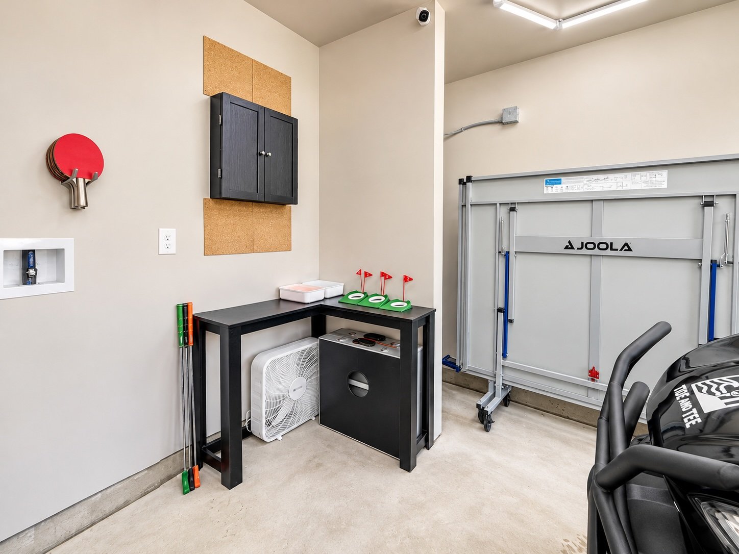 garage-game-room-004.jpg