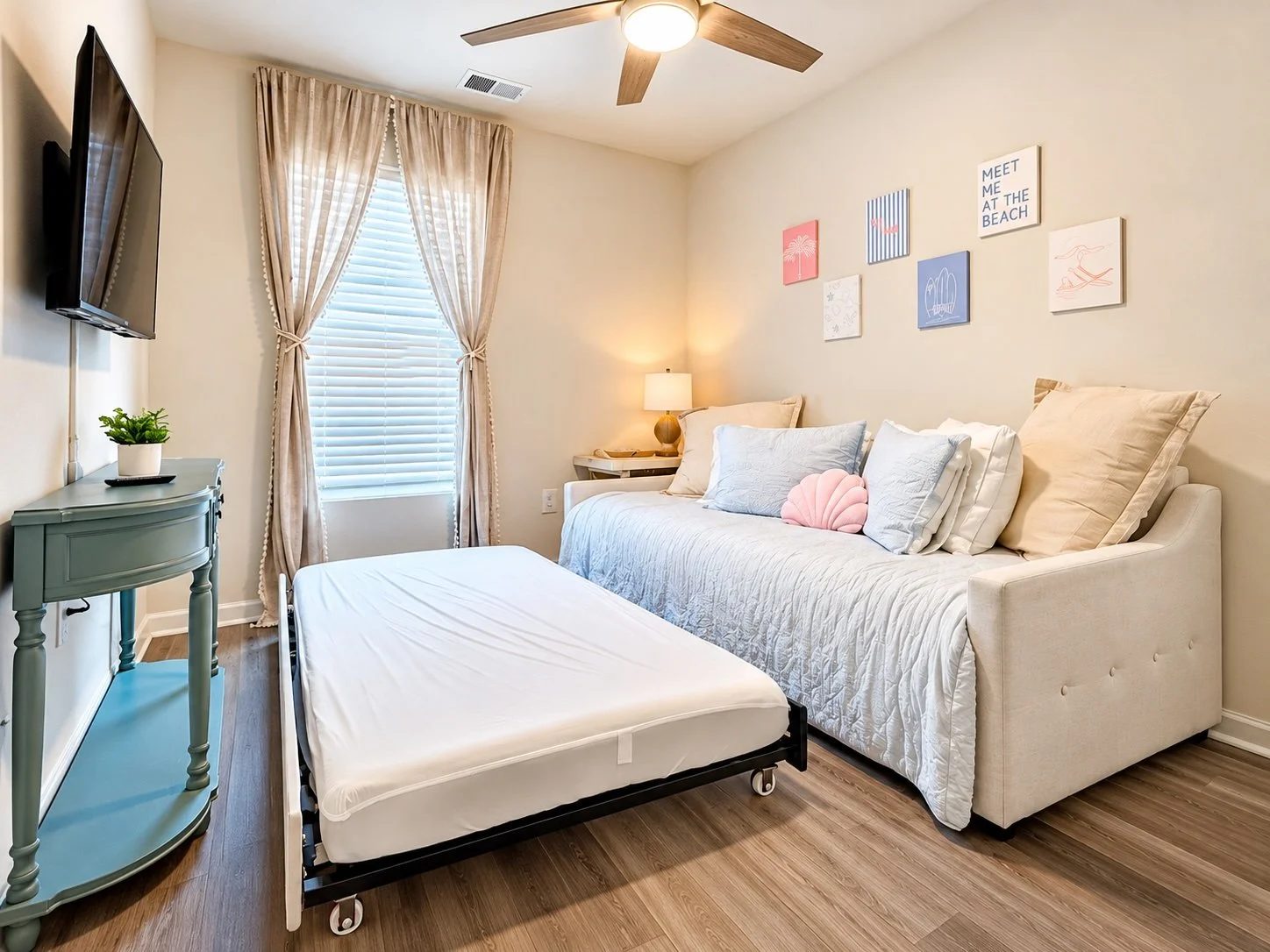 third-bedroom-002.jpg