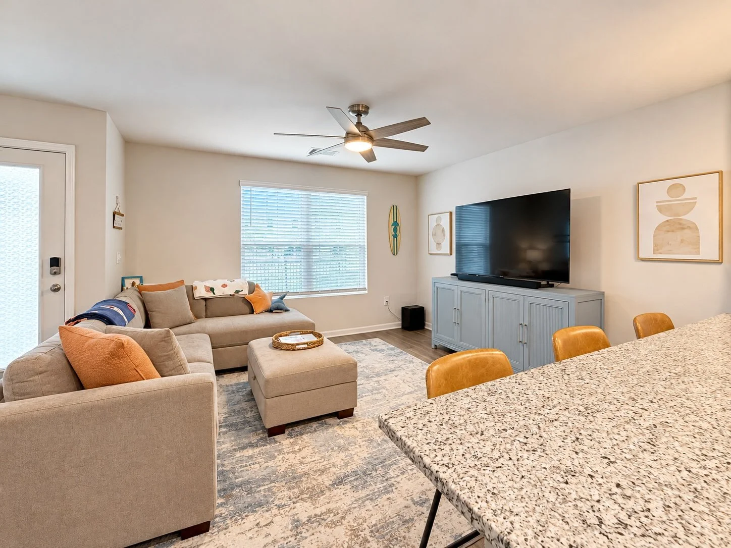 living-room-002.jpg