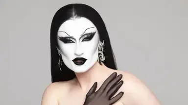 THE KNOCKOUT TOUR: VIOLET Chachki VS GOTTMIK