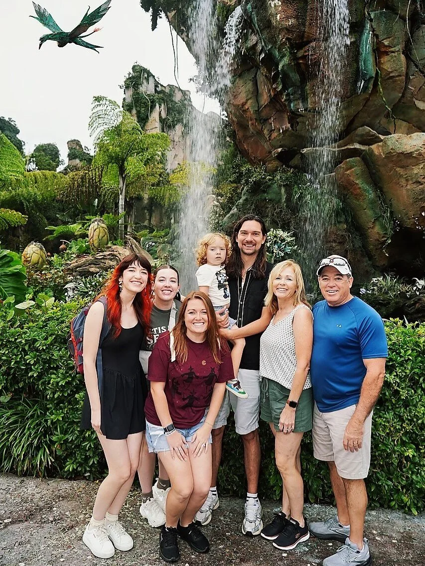 So sad that my favorite month of October is over, but we really made it a spooktacular one this year 👻🎃