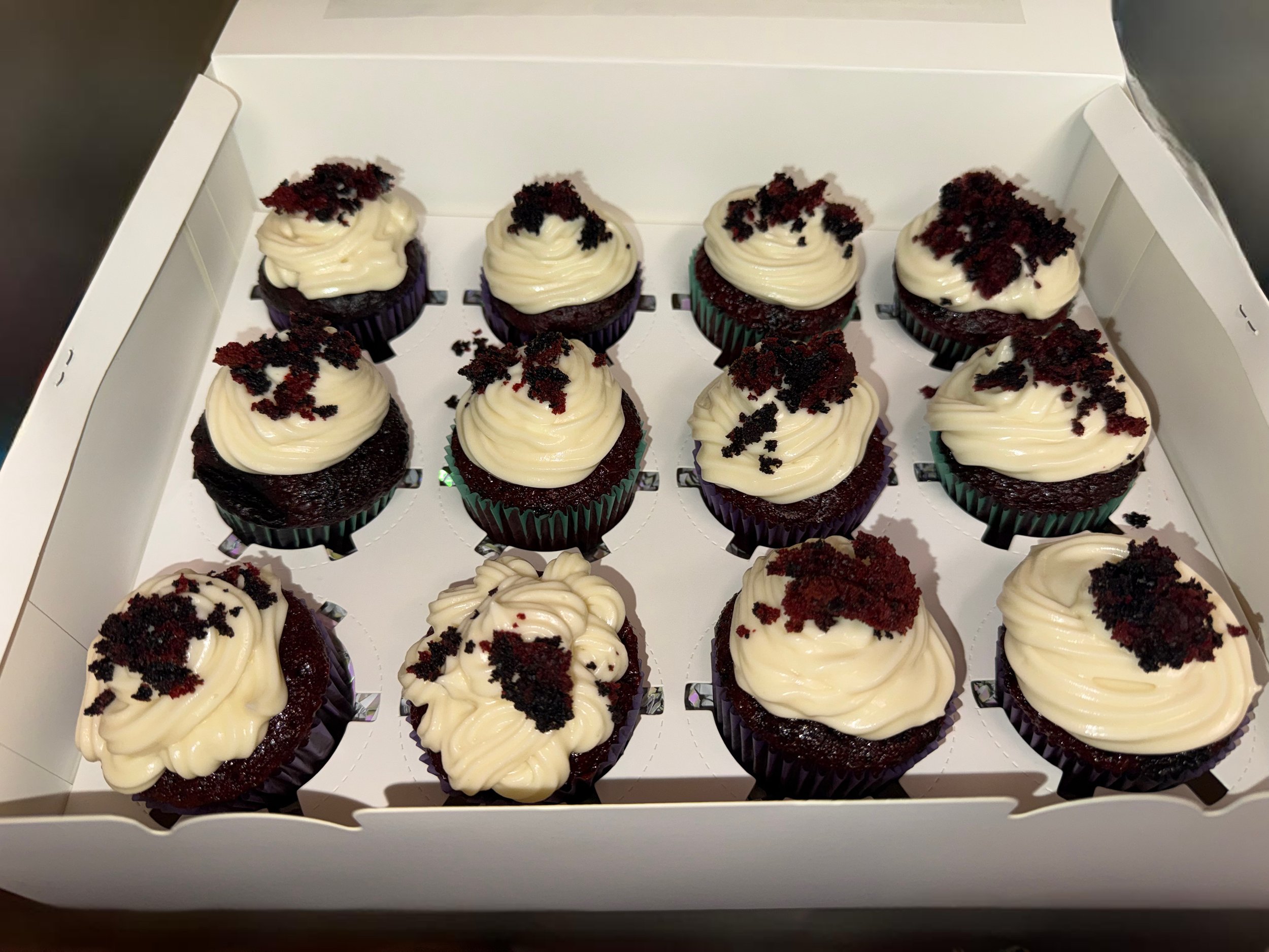 1 Dozen: Cupcakes w/ Cream Cheese Frosting (Any Flavor)