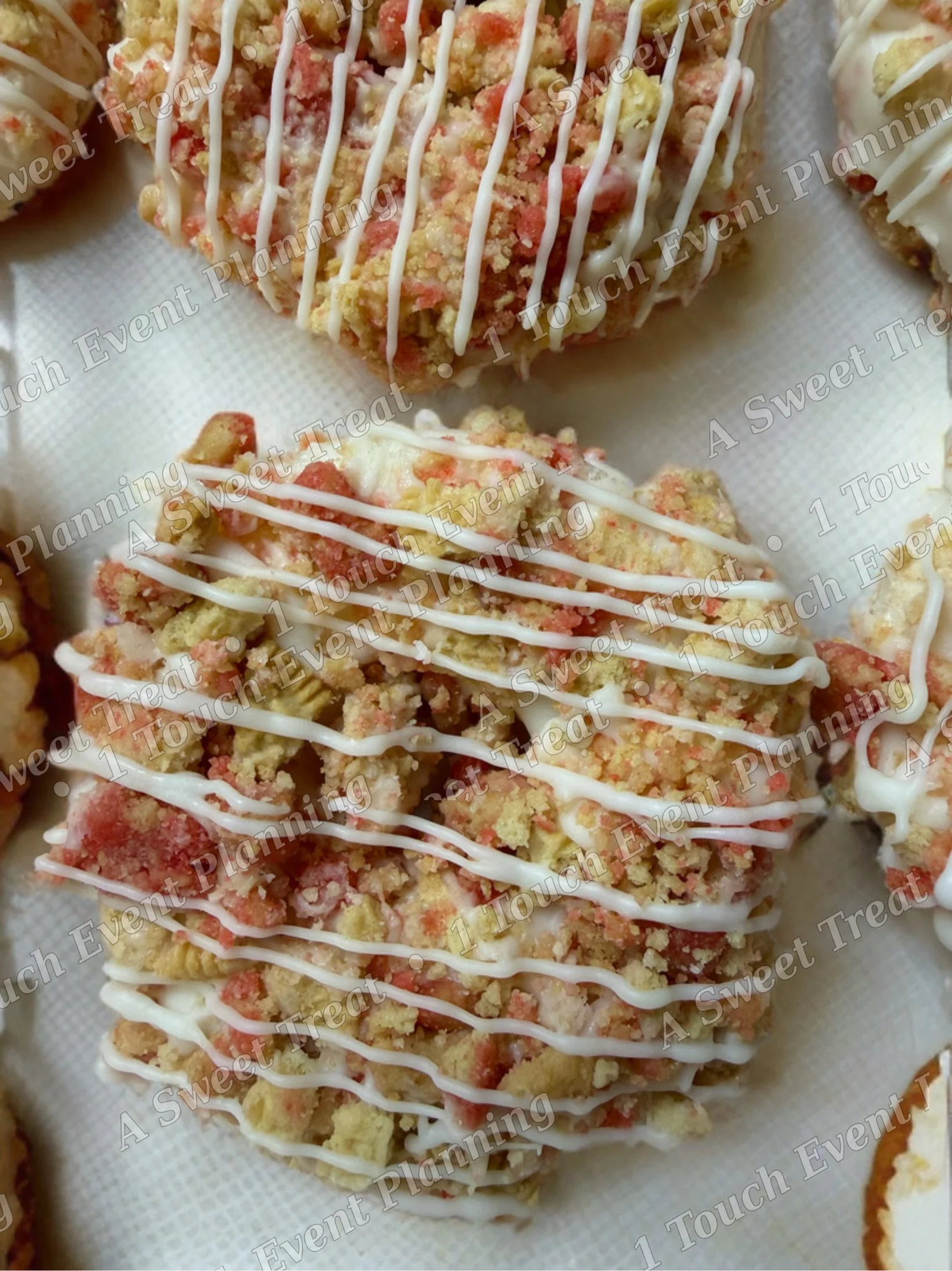 Strawberry Crunch Pineapple Rings (6ct)