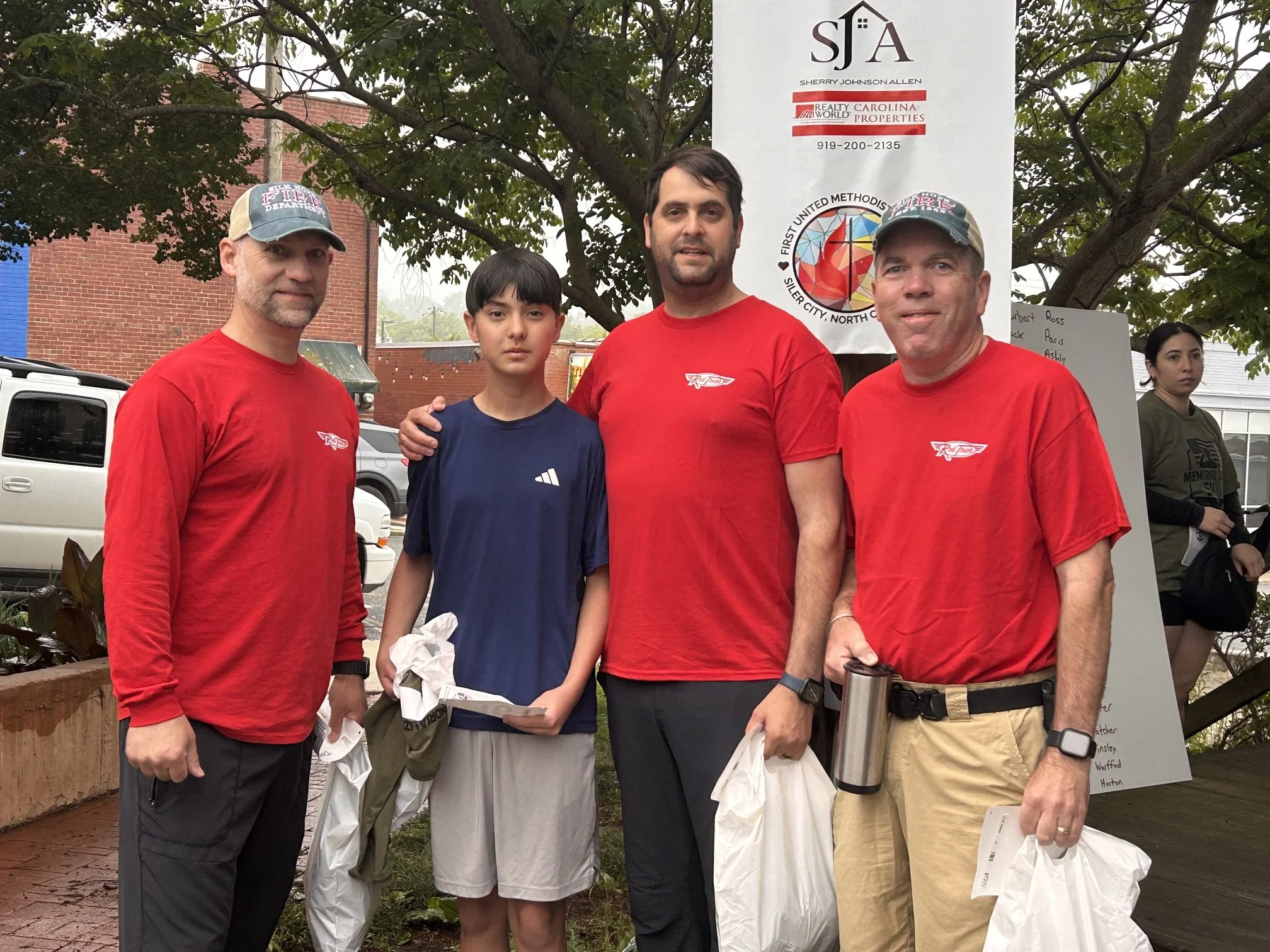 Sponsors Red Truck Inc checking in to run 