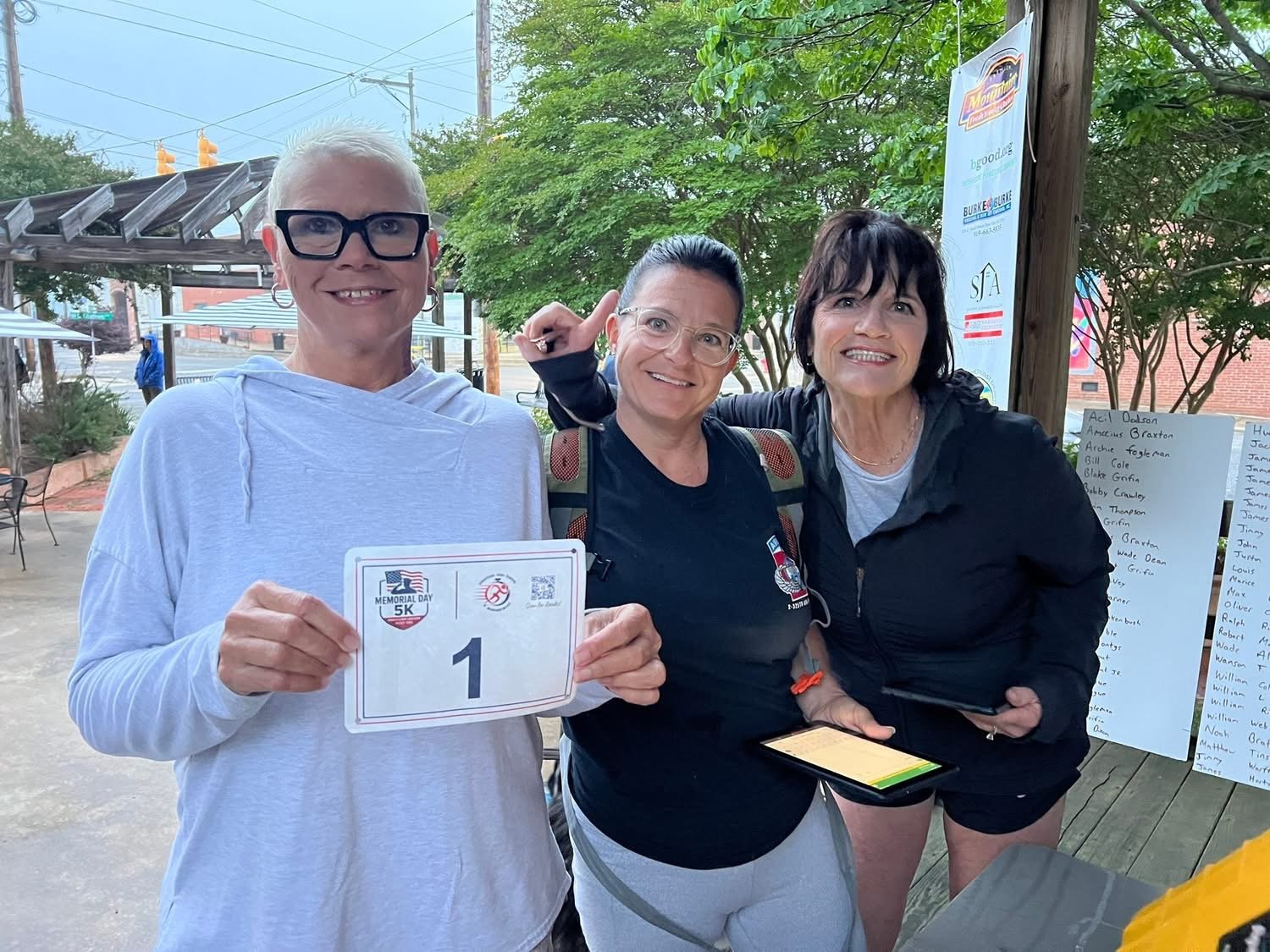 First runner signed in!