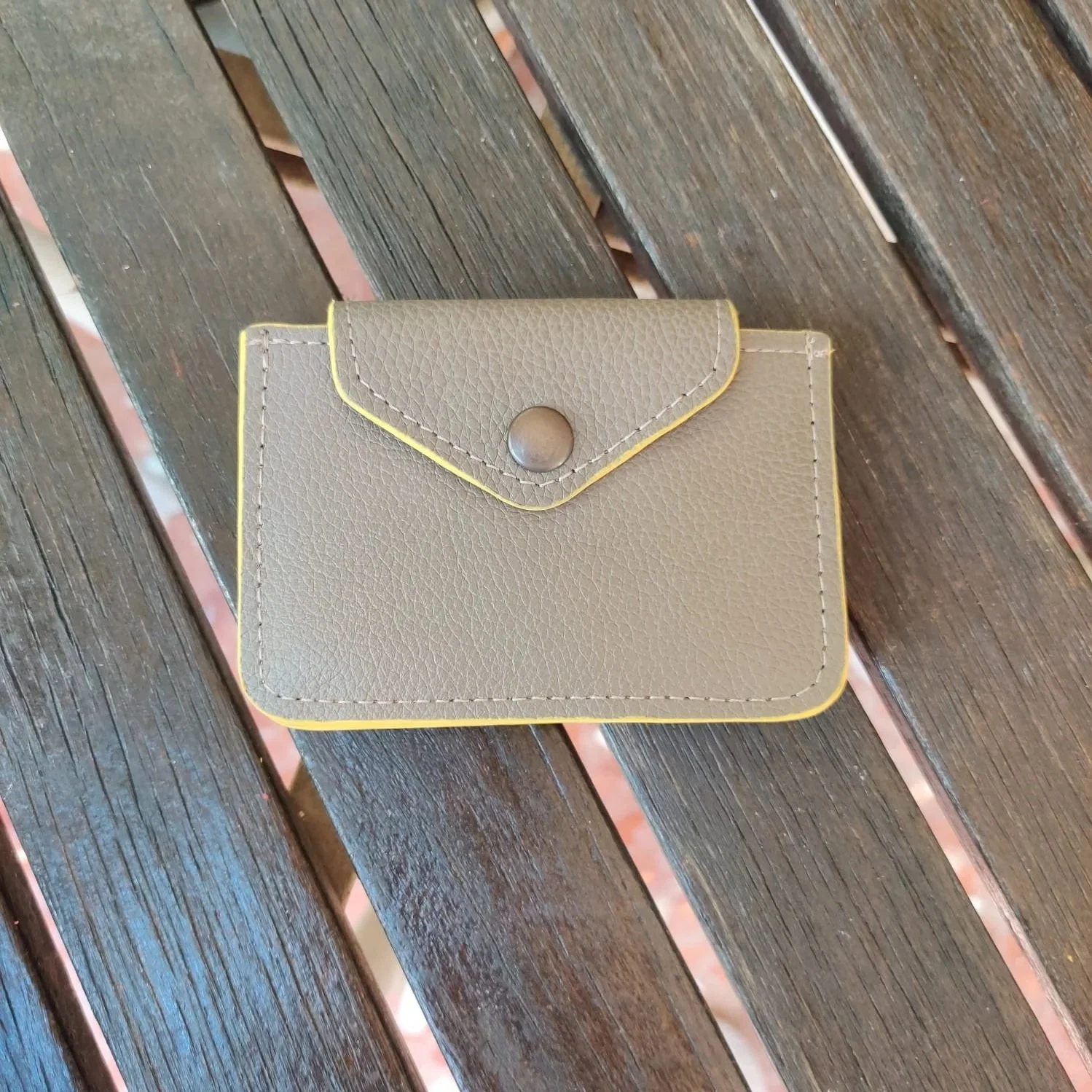 Cardholder - Avana