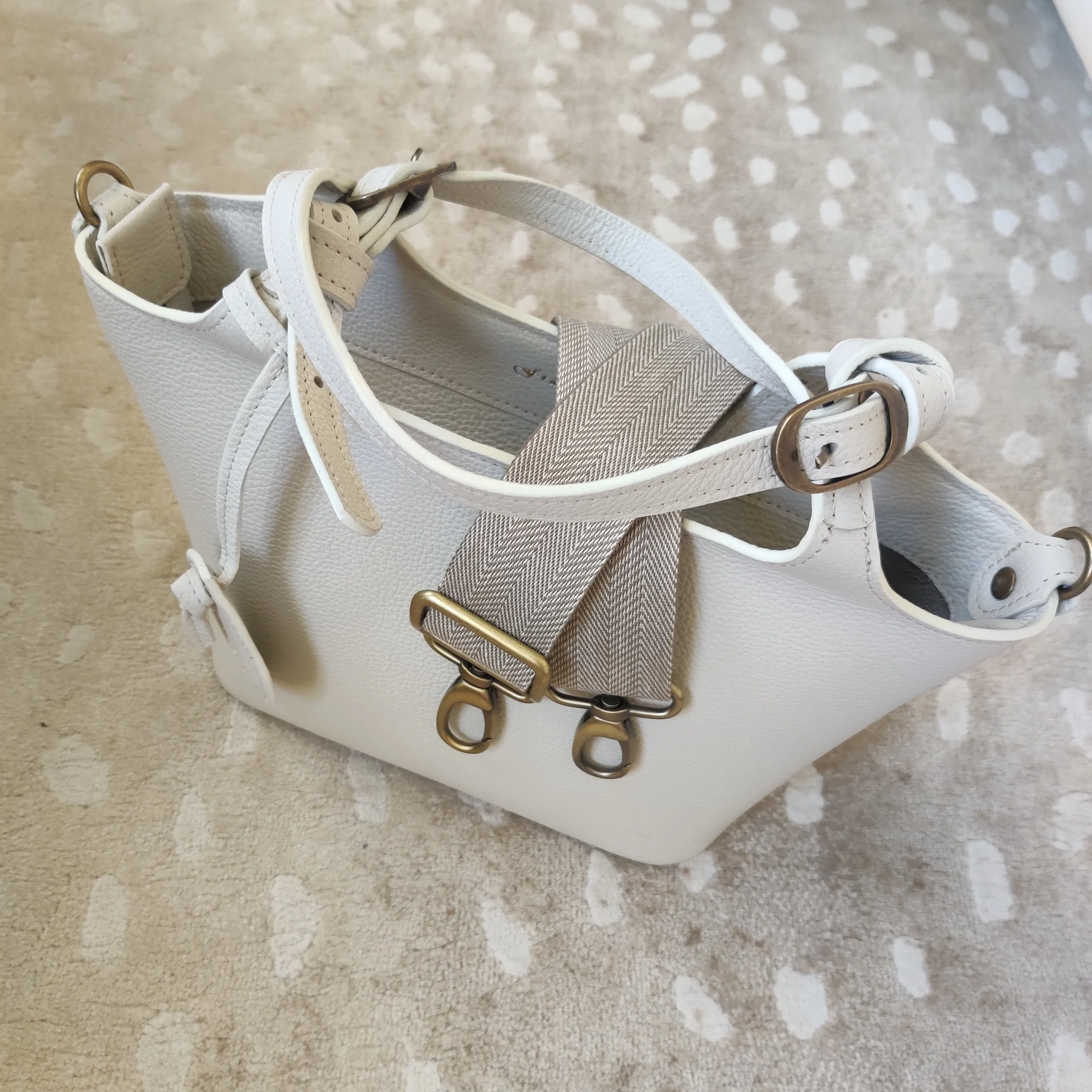 BU.CBelt_Herringbone beige,gold.jpg