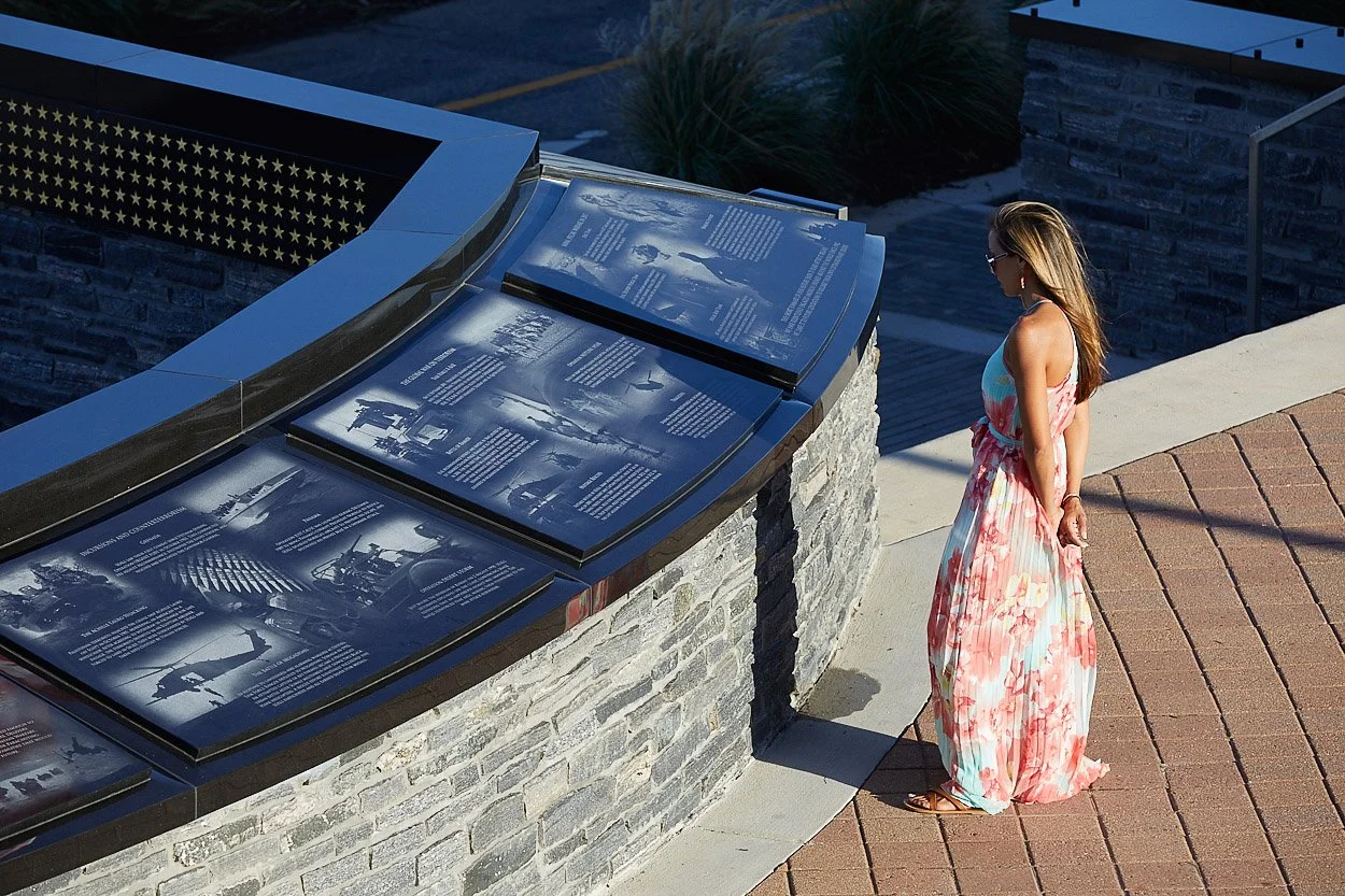 20170928-03_Navy SEAL Monument VB.jpg