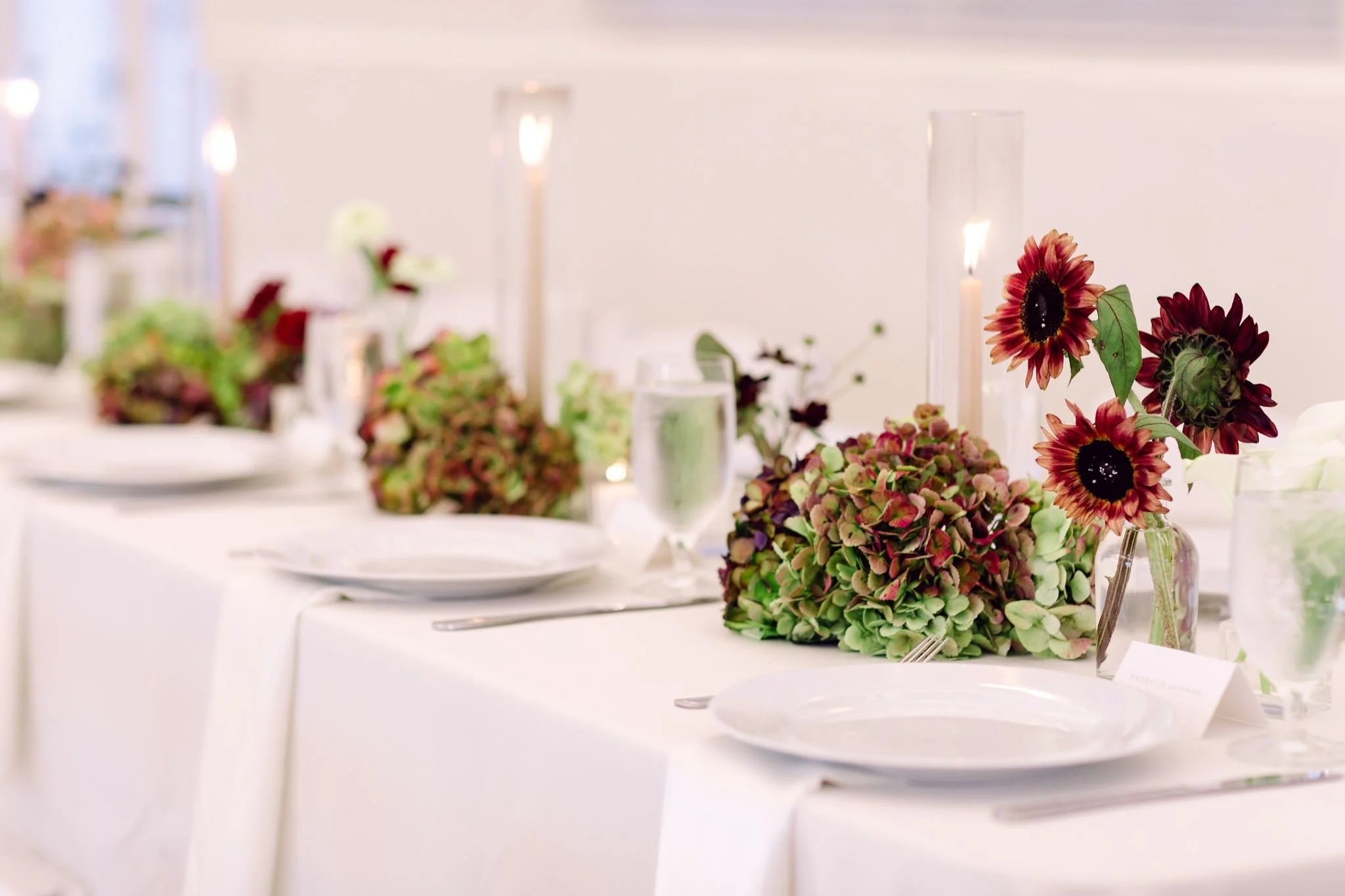 In honor of Fall that is just around the corner. I still love this color palette just as much as I did last year when we designed it. 

Photo: @redcardinalstudio 
Venue: @barnatreynoldavillage 
Planner: @perfect.peony.events
