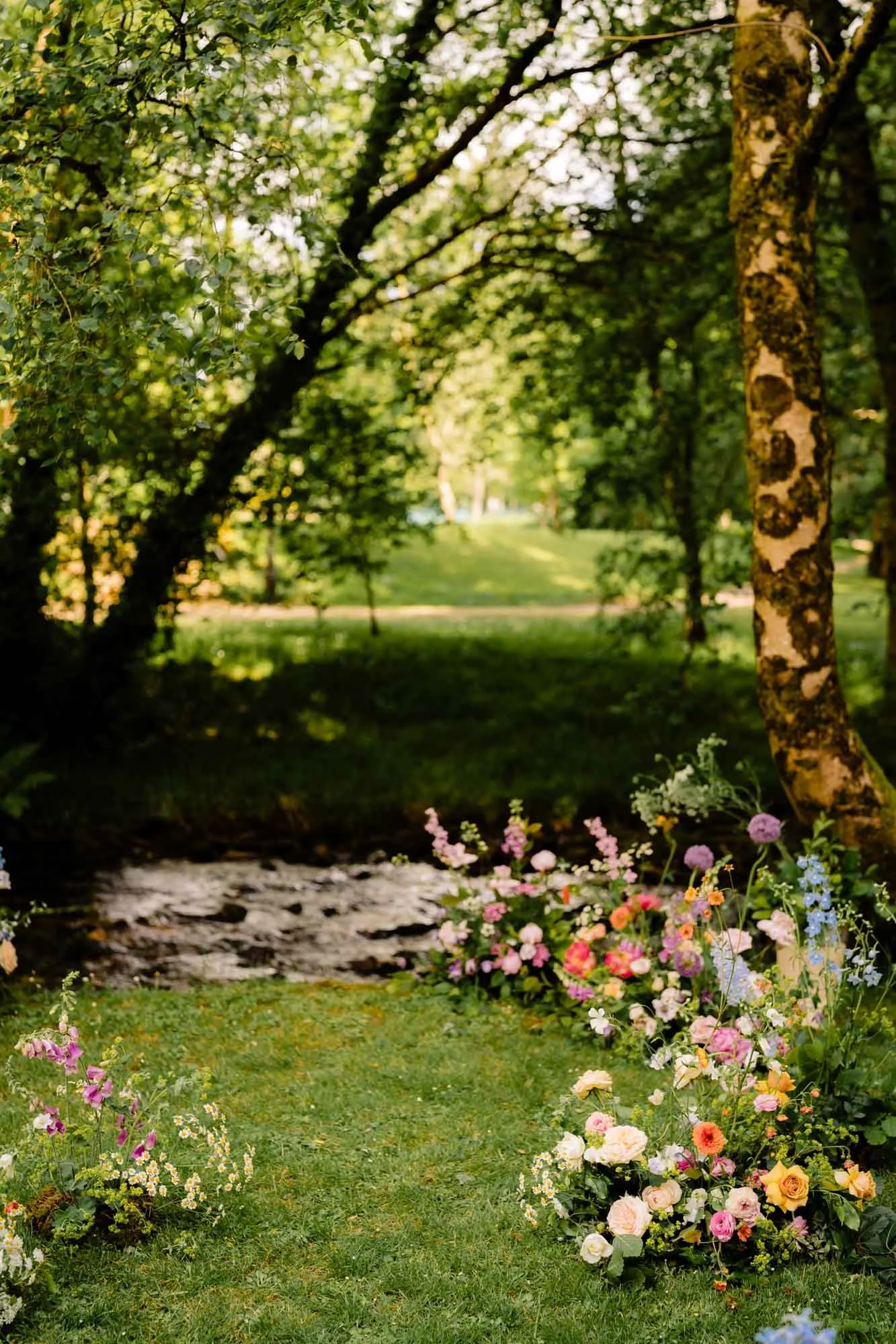 Brooklodge-outdoor-wedding-annie-kheffache-2.jpg