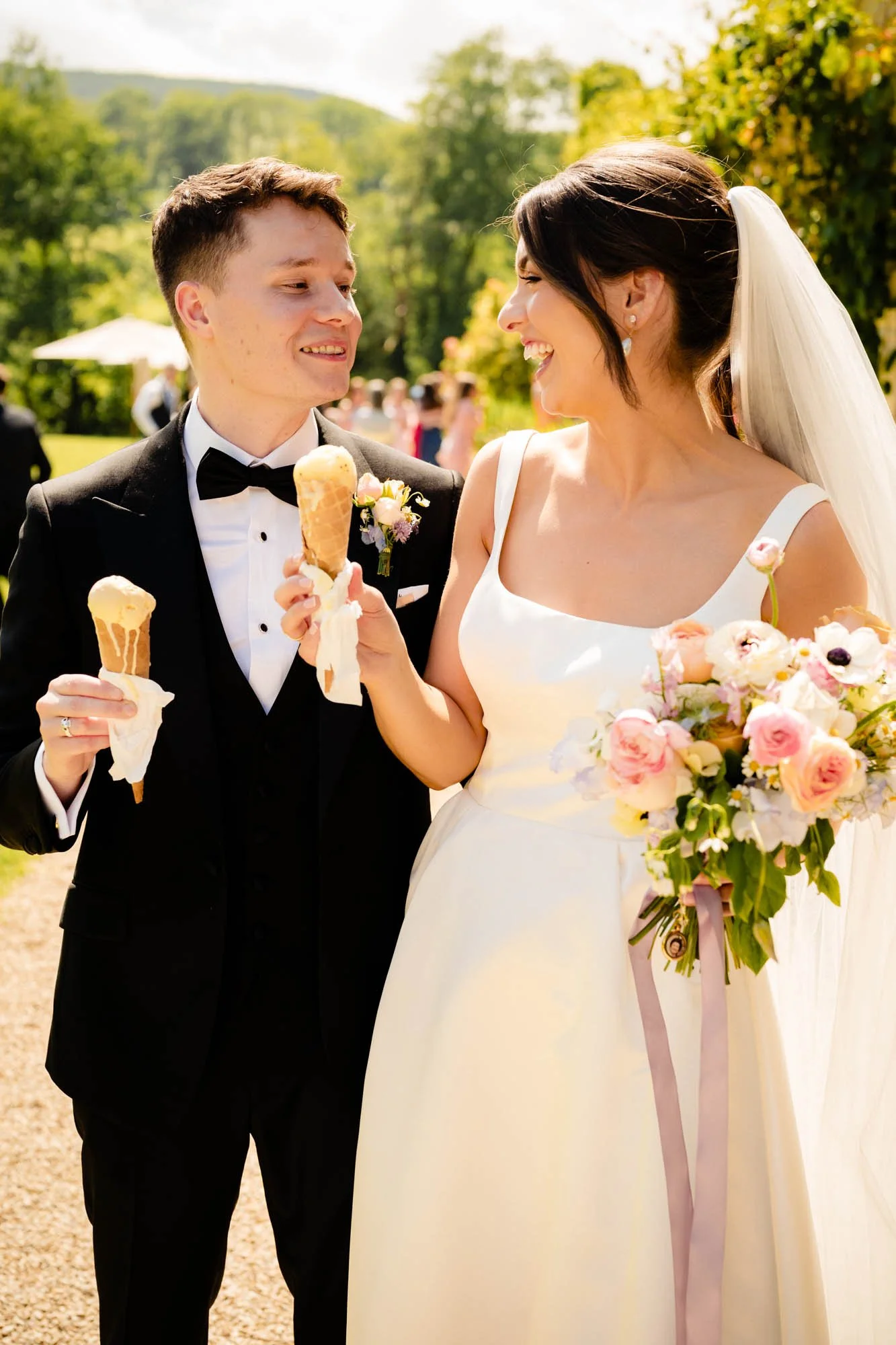 Brooklodge-summer-wedding-family-photographs-annie-kheffache-3.jpg