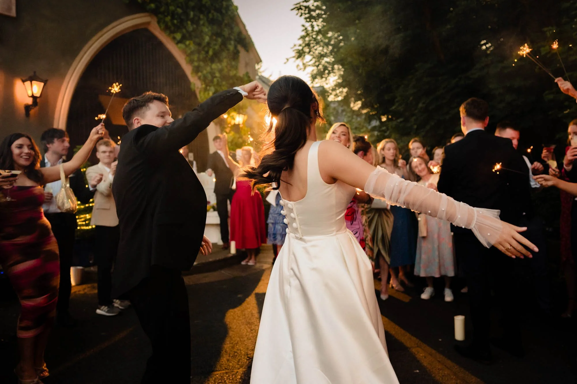 Brooklodge-wedding-outdoor-first-dance-photography-annie-kheffache-5.jpg